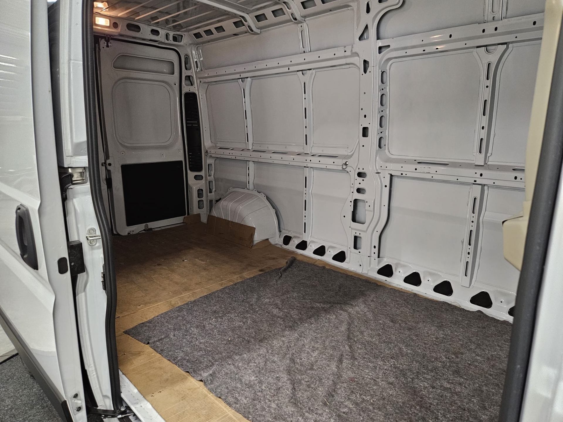 Peugeot Boxer 2.2 diesel automaat 180 pk 435 L3H2 LIGHT DUTY