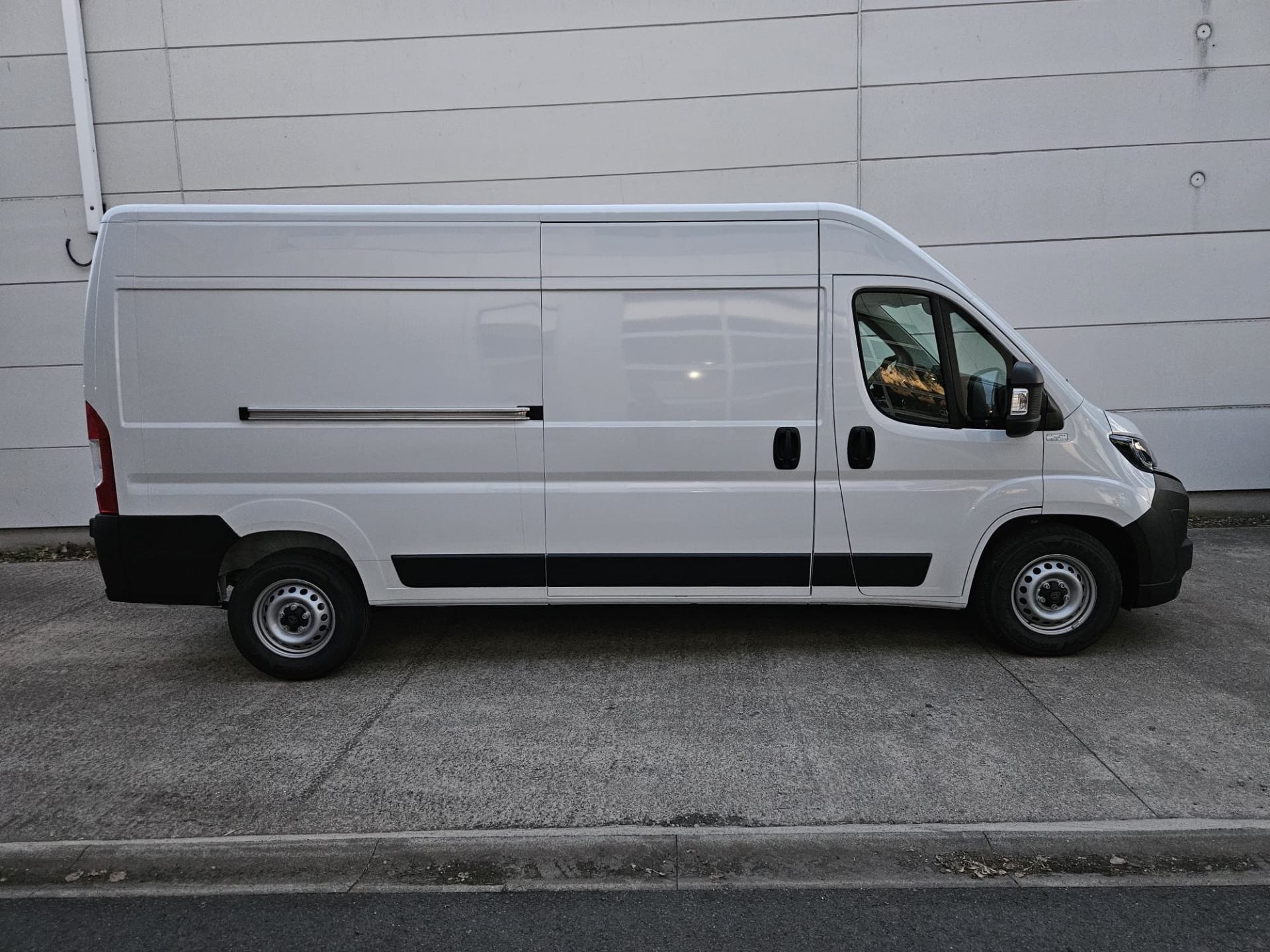 Peugeot Boxer 2.2 diesel automaat 180 pk 435 L3H2 LIGHT DUTY