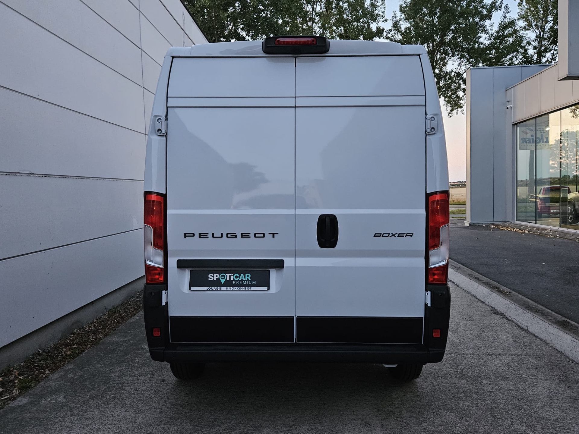 Peugeot Boxer 2.2 diesel automaat 180 pk 435 L3H2 LIGHT DUTY