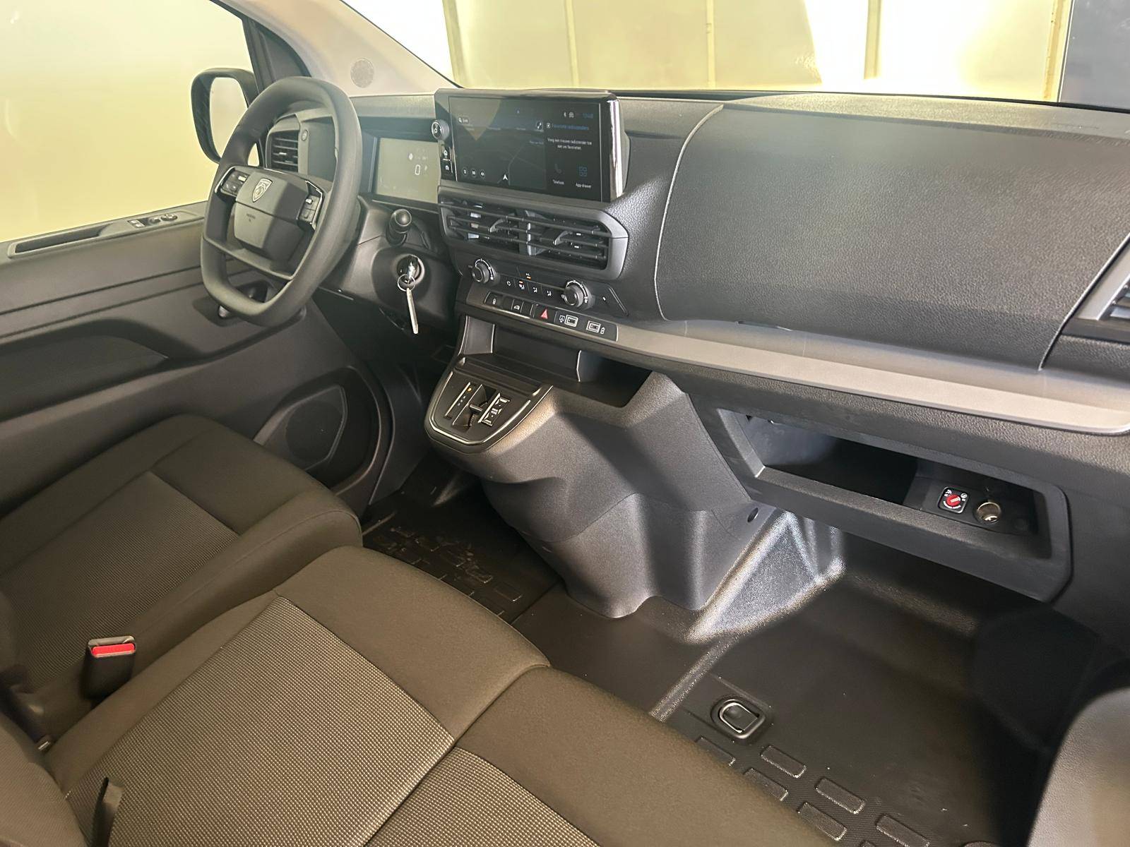 Peugeot Expert 2.2 Diesel automaat 150 pk