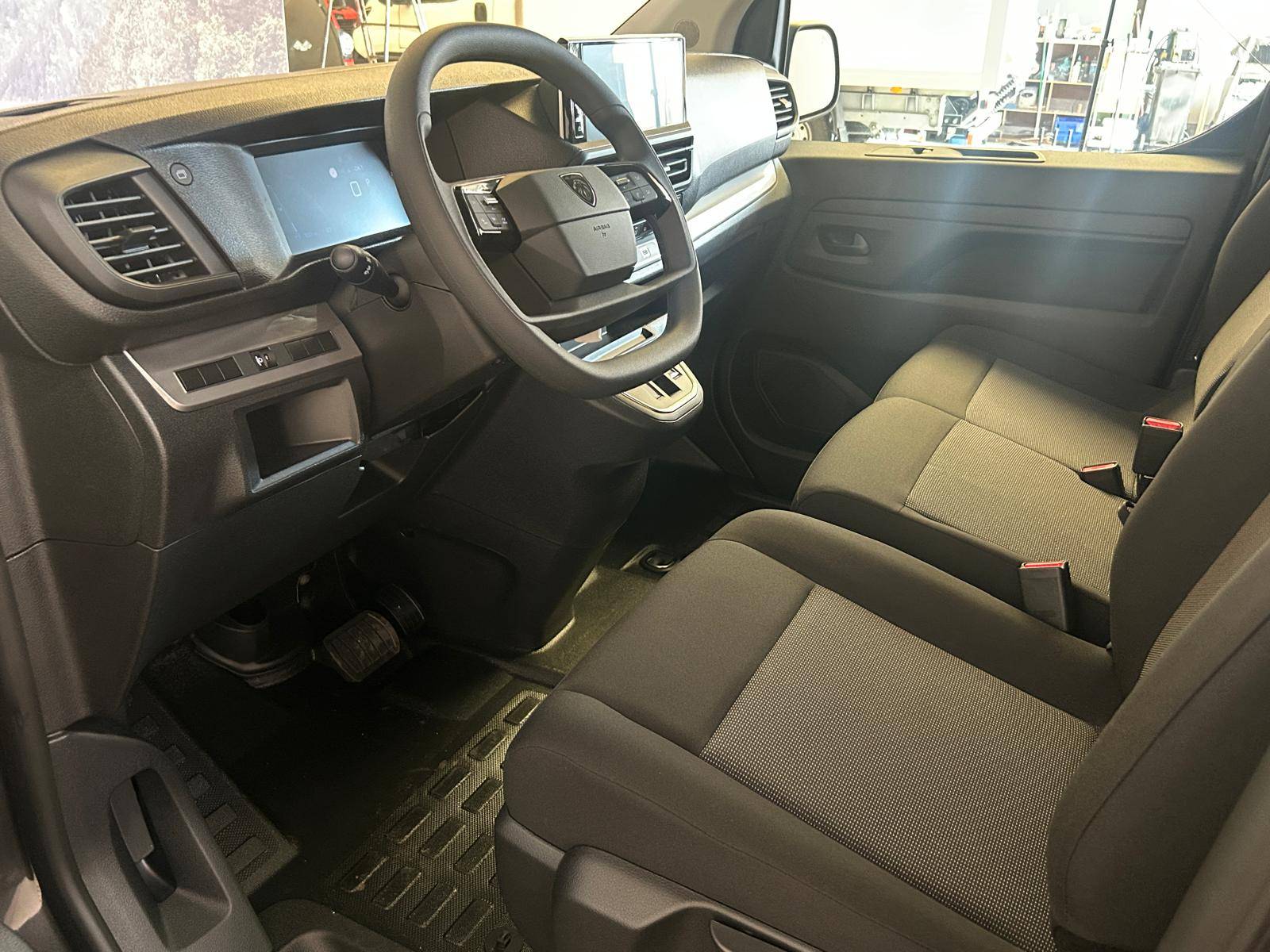 Peugeot Expert 2.2 Diesel automaat 150 pk