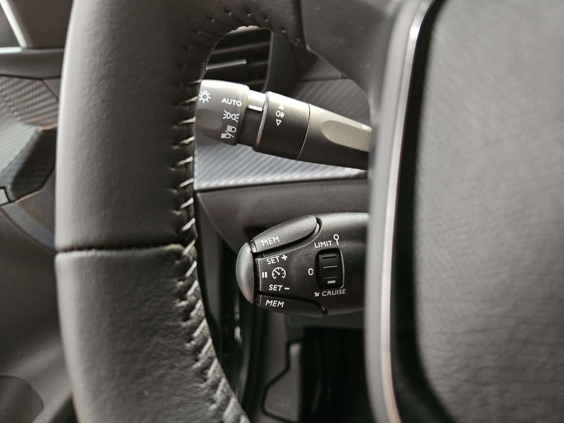 Peugeot 208 Business