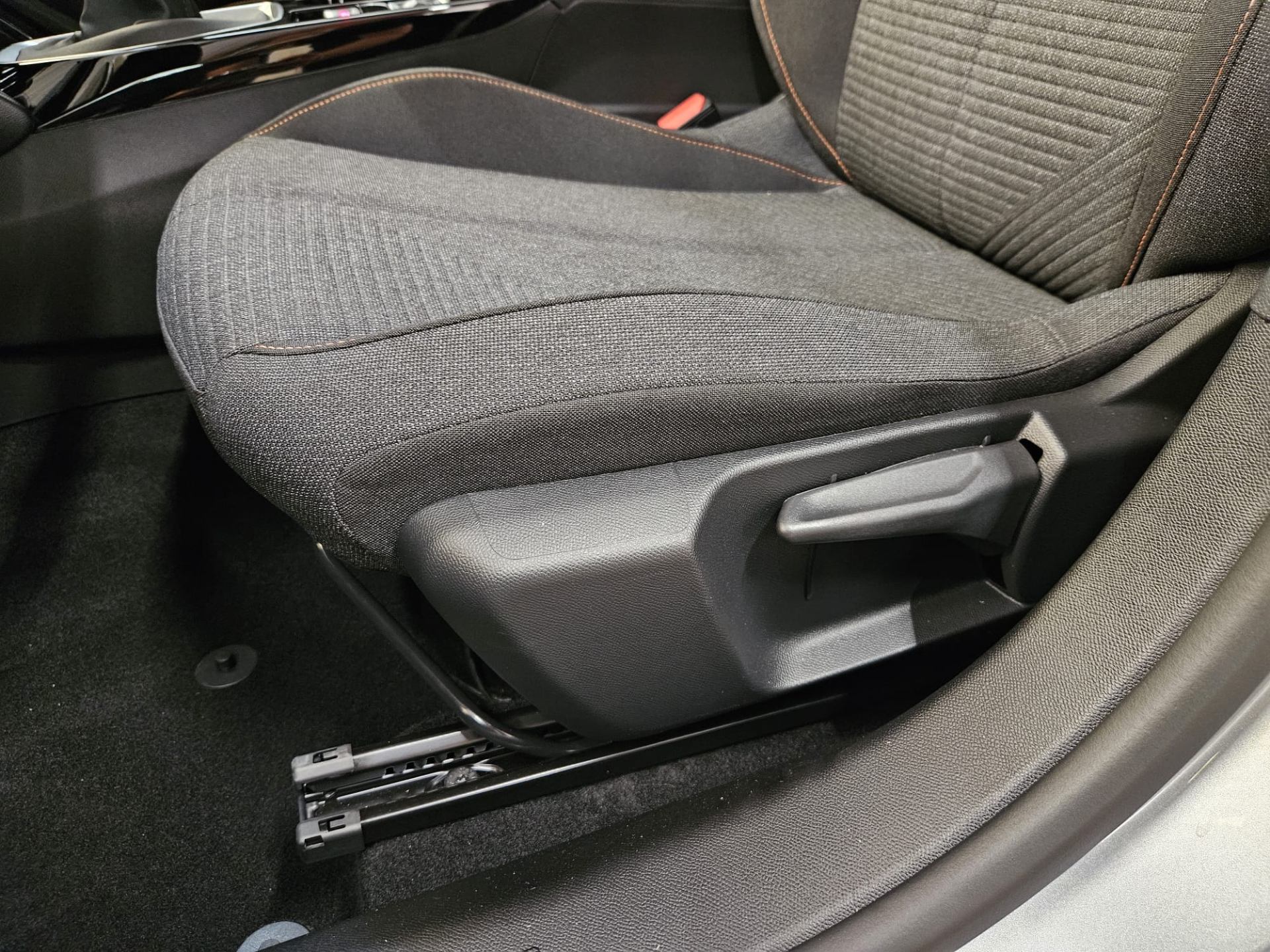 Peugeot 208 Business