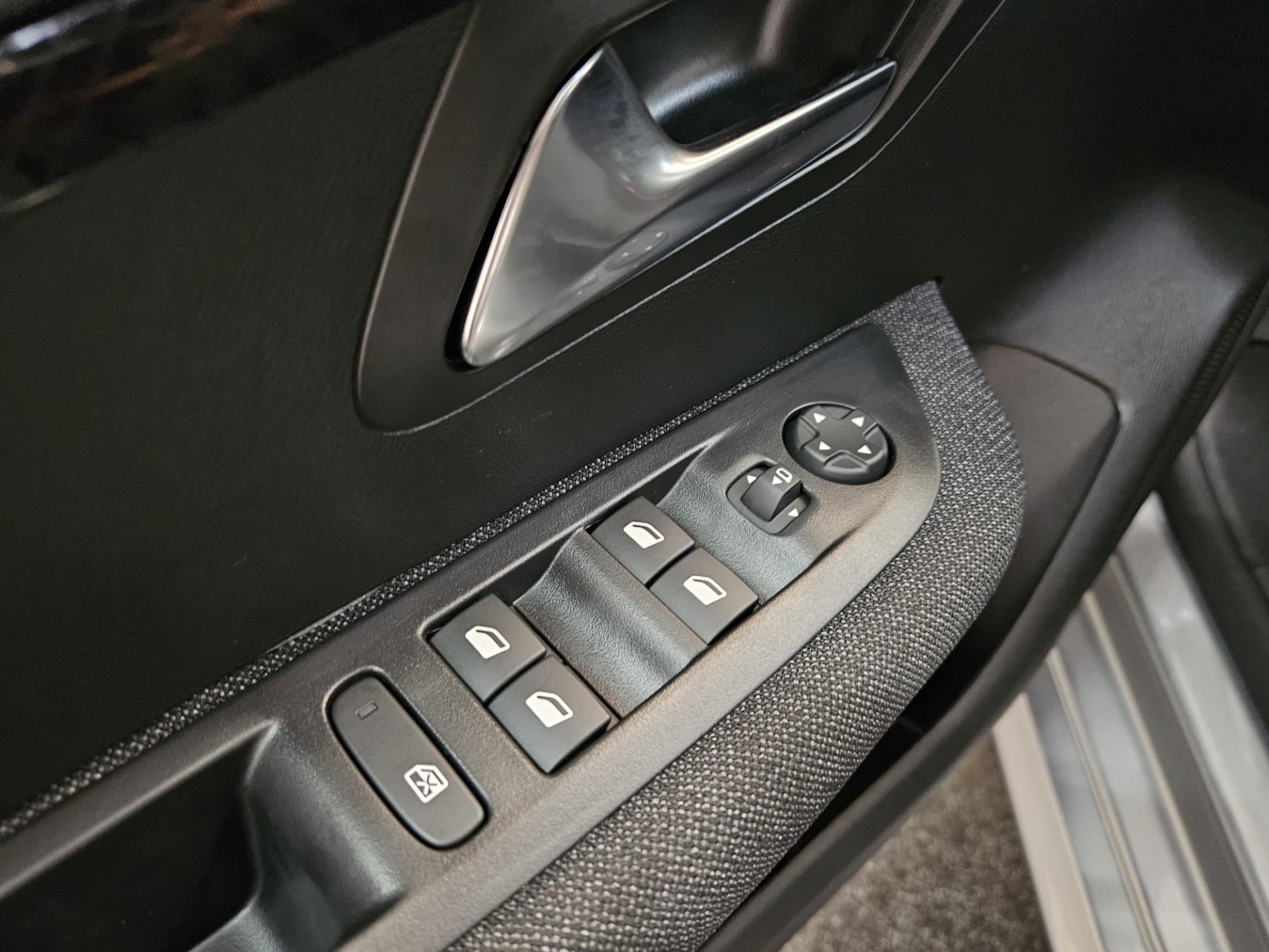 Peugeot 208 Business
