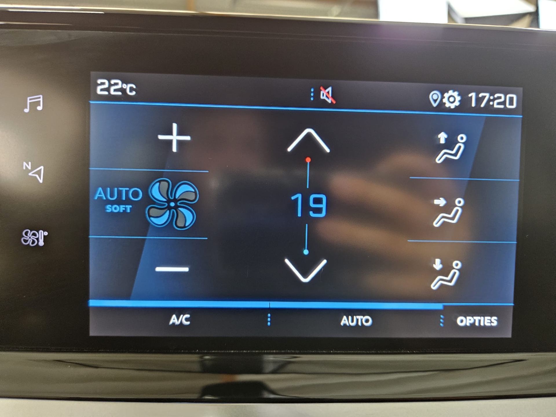Peugeot 2008 1.2 Style EAT8 130 pk