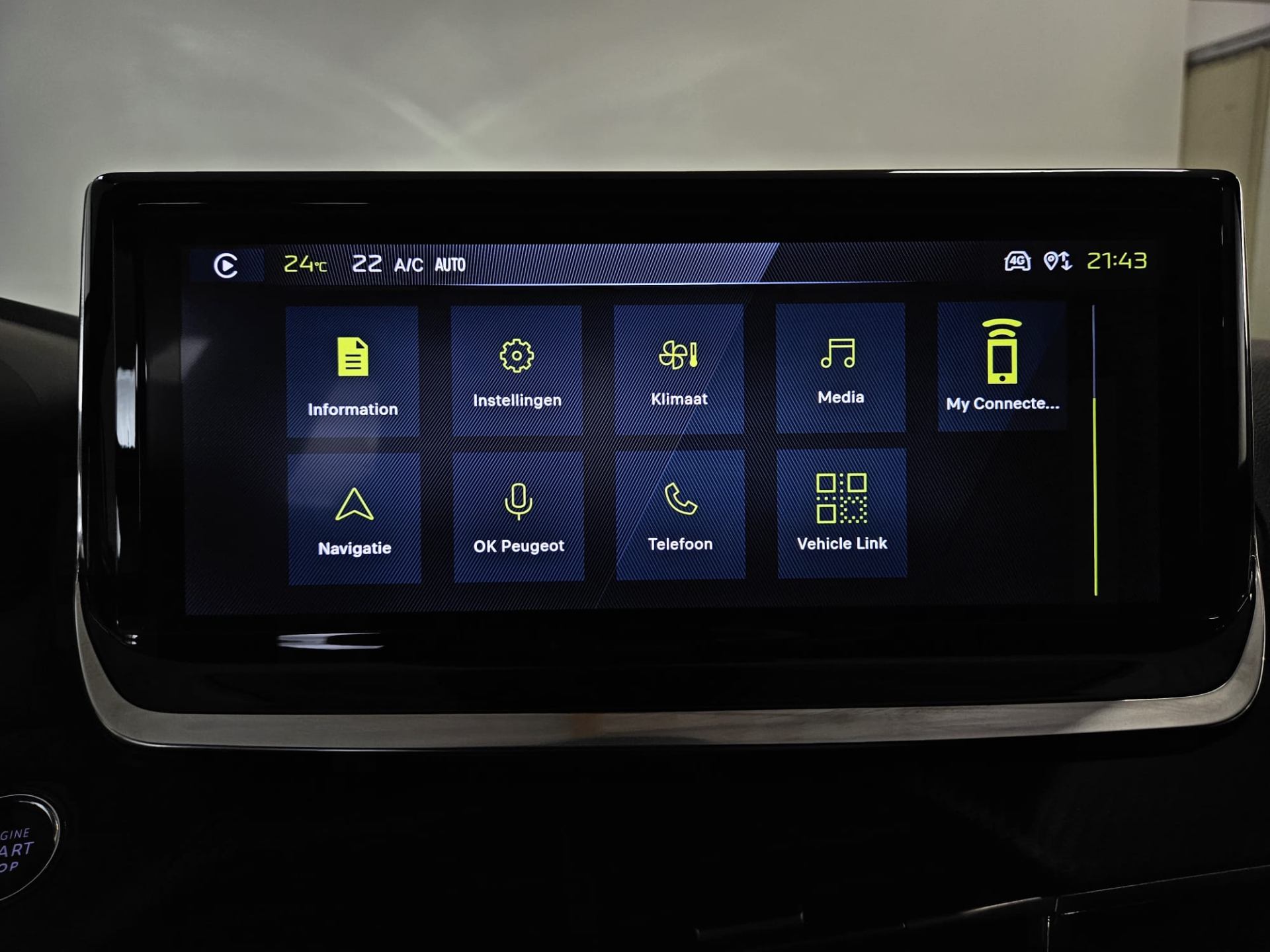 Peugeot 2008 Hybrid Allure e-DSC6