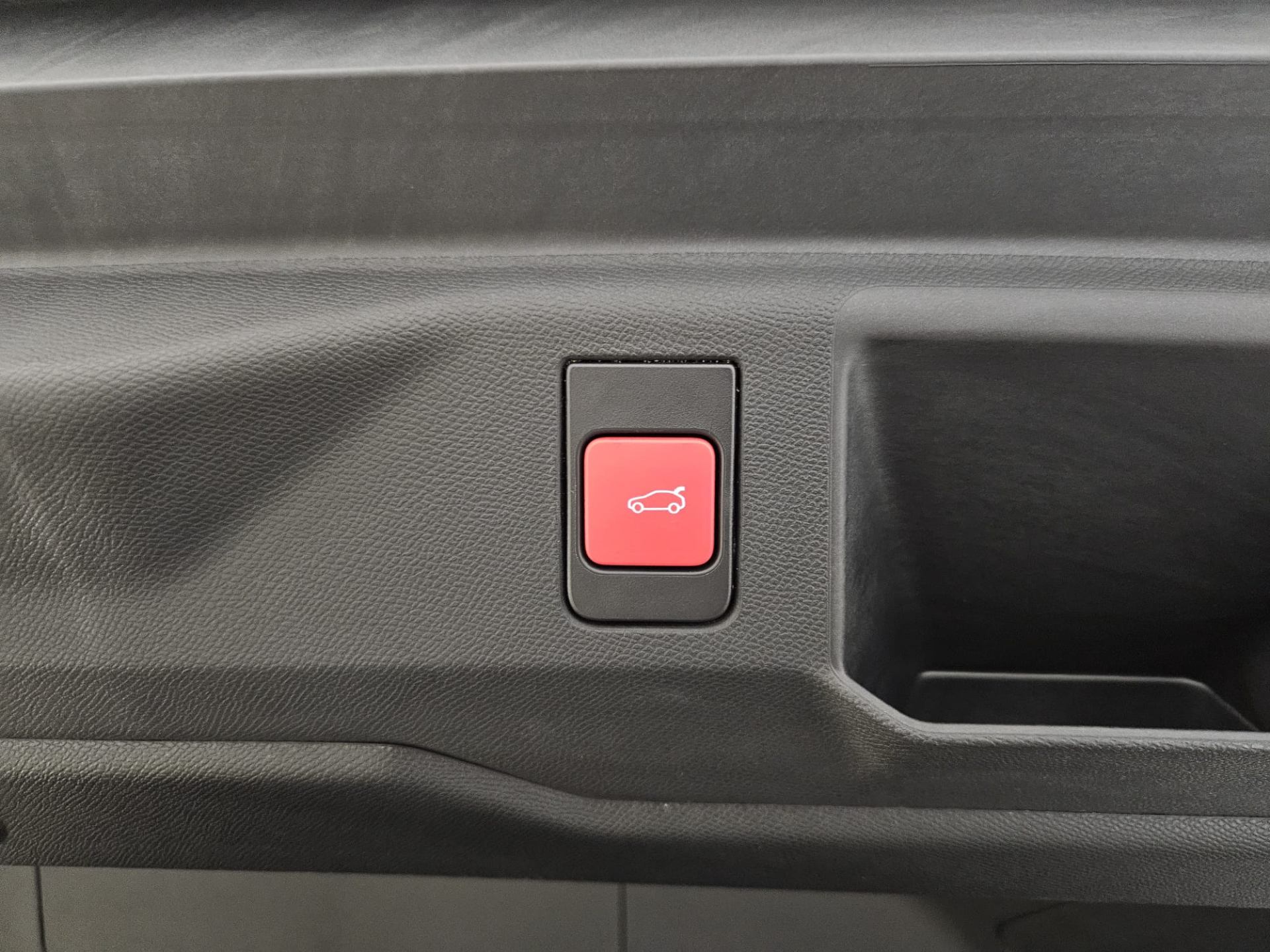 Peugeot 5008 Hybrid GT e-DSC6