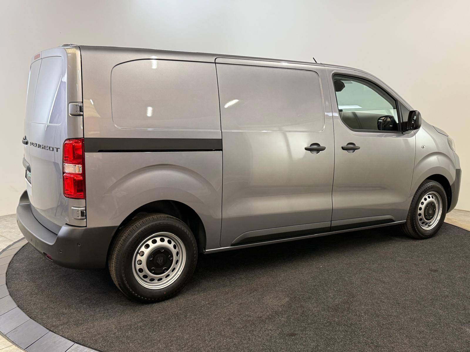 Peugeot Expert Bestelwagen M (L2) Diesel 150 pk Manueel 6
