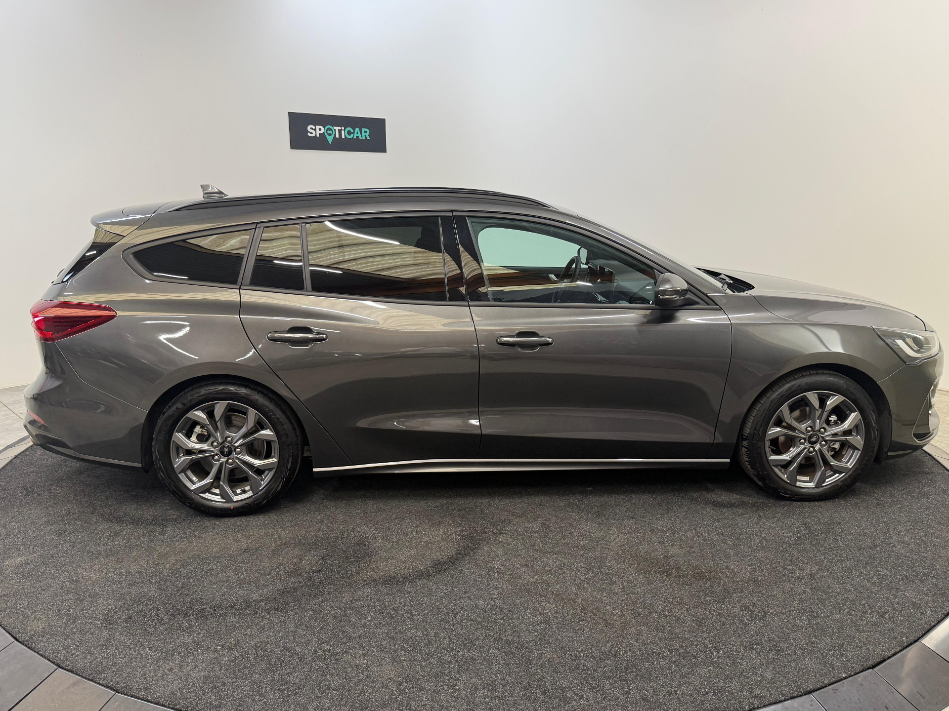 Ford Focus Clipper 1.0 EcoBoost MHEV ST-Line X