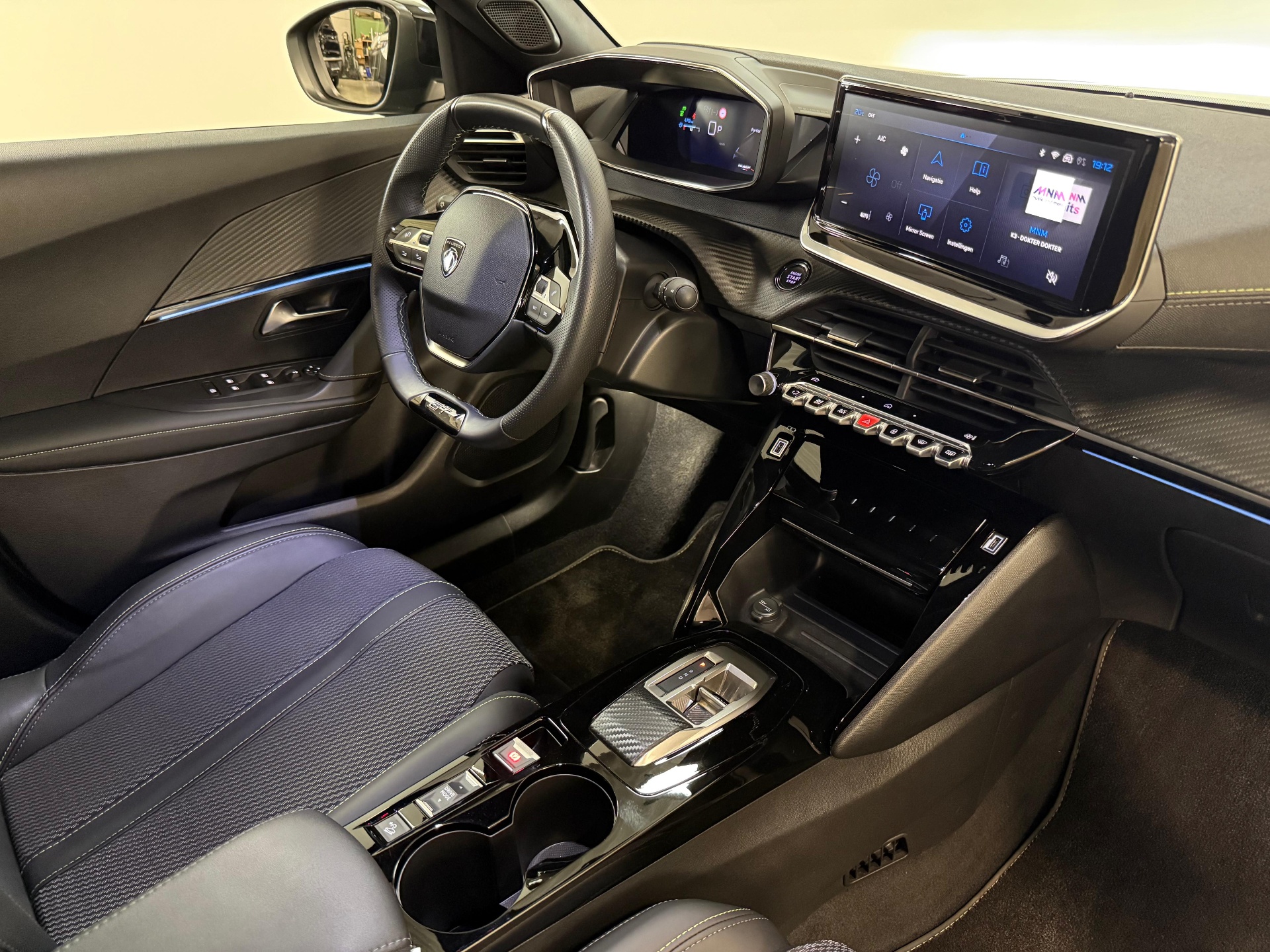 Peugeot 2008 Hybrid GT e-DSC6