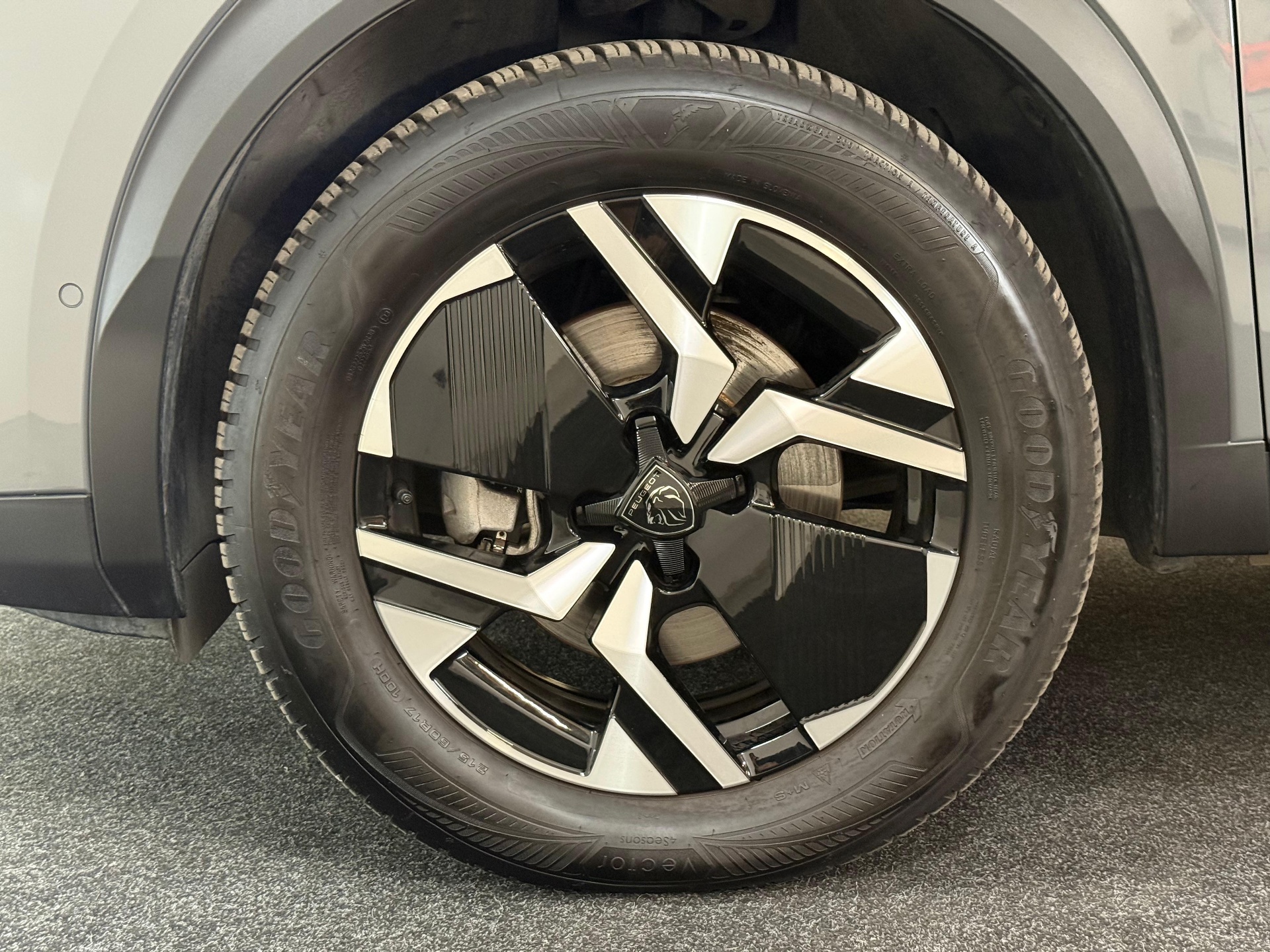 Peugeot 2008 Hybrid GT e-DSC6