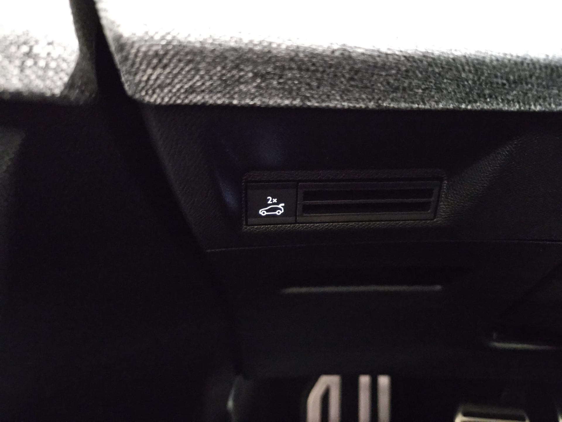 Peugeot 5008 Hybrid GT e-DSC6