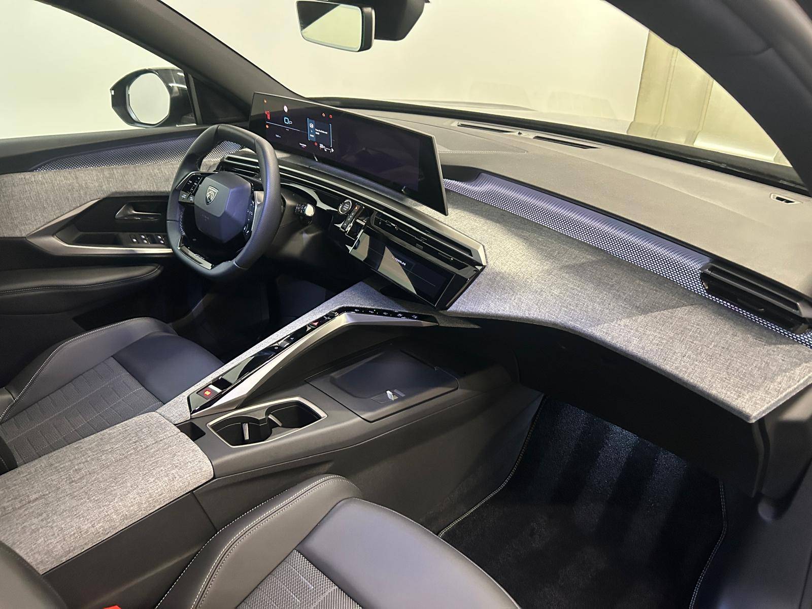 Peugeot 5008 Hybrid GT e-DSC6