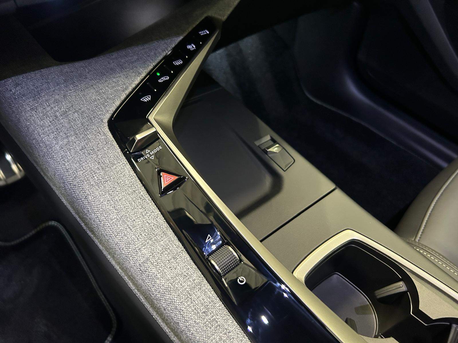 Peugeot 5008 Hybrid GT e-DSC6