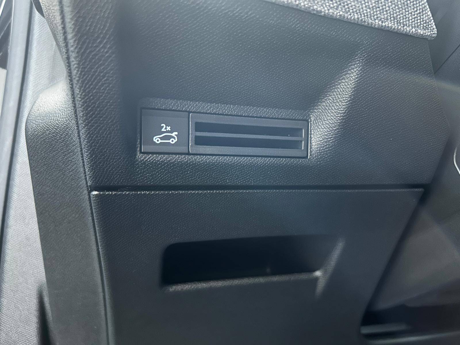 Peugeot 5008 Hybrid GT e-DSC6
