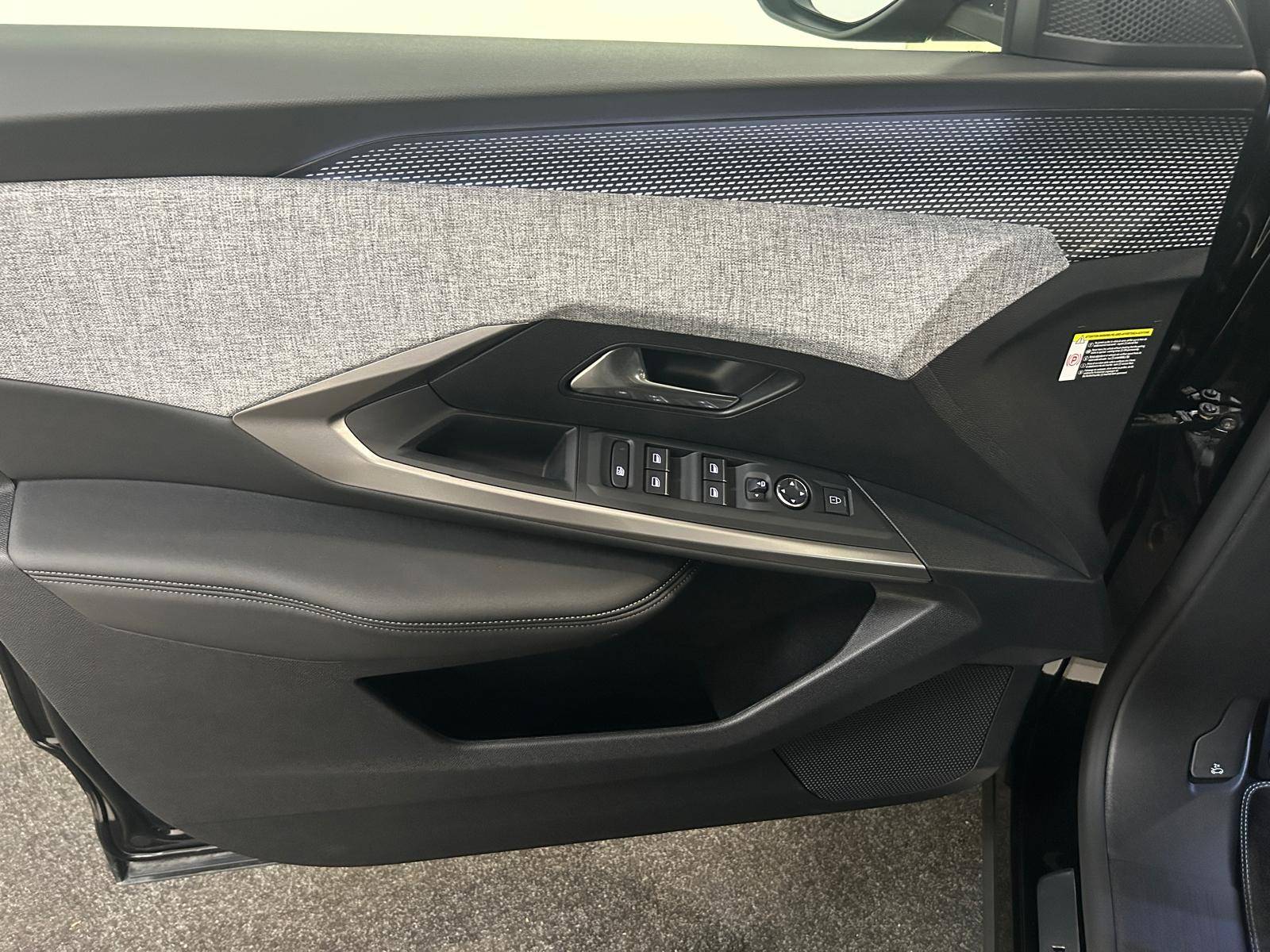 Peugeot 5008 Hybrid GT e-DSC6