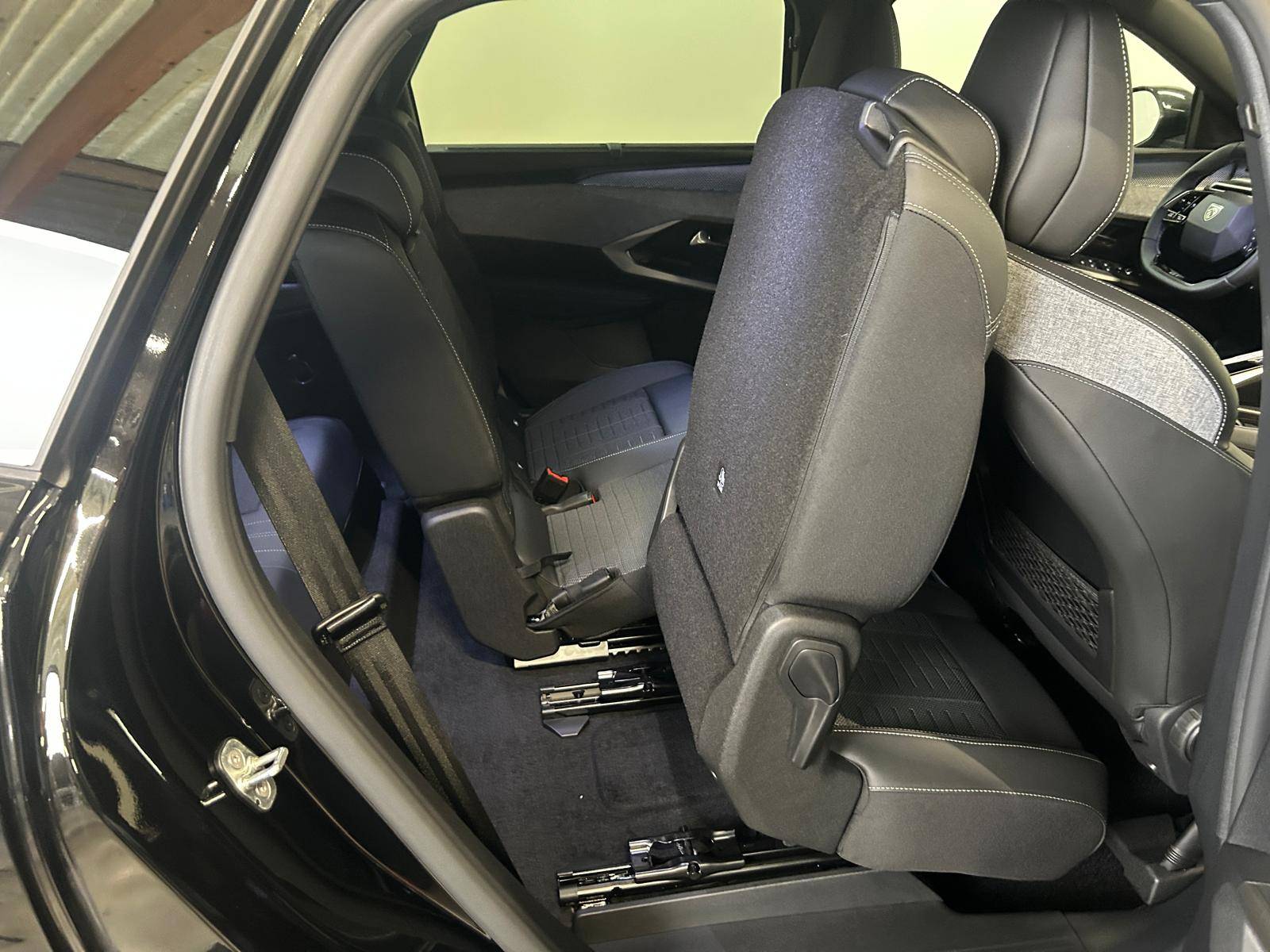 Peugeot 5008 Hybrid GT e-DSC6