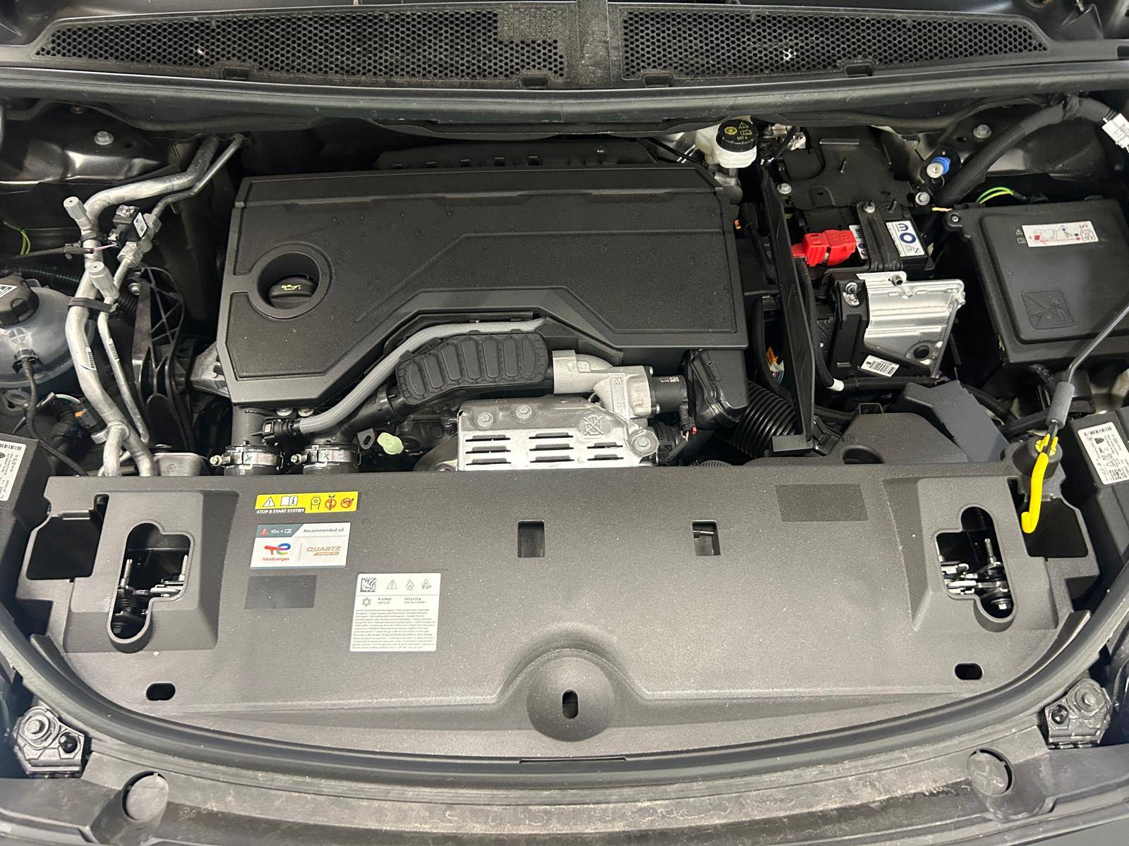 Peugeot 5008 Hybrid GT e-DSC6