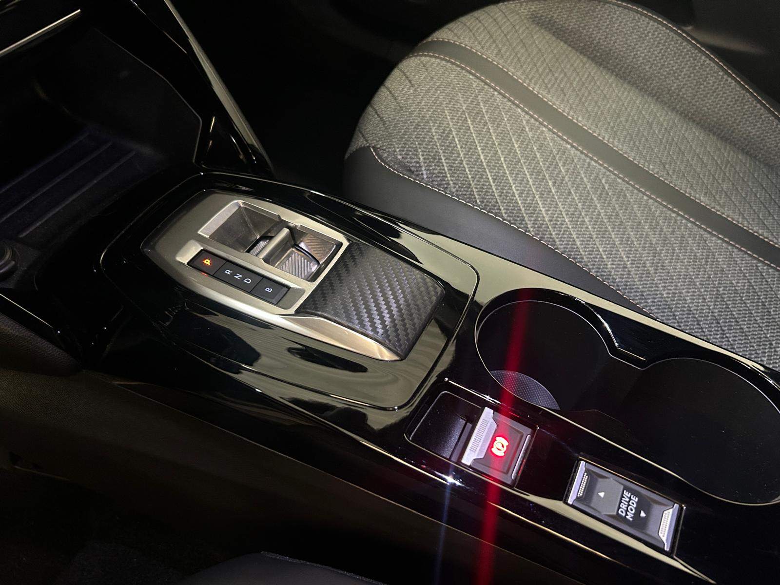 Peugeot 2008 Electric Allure Auto