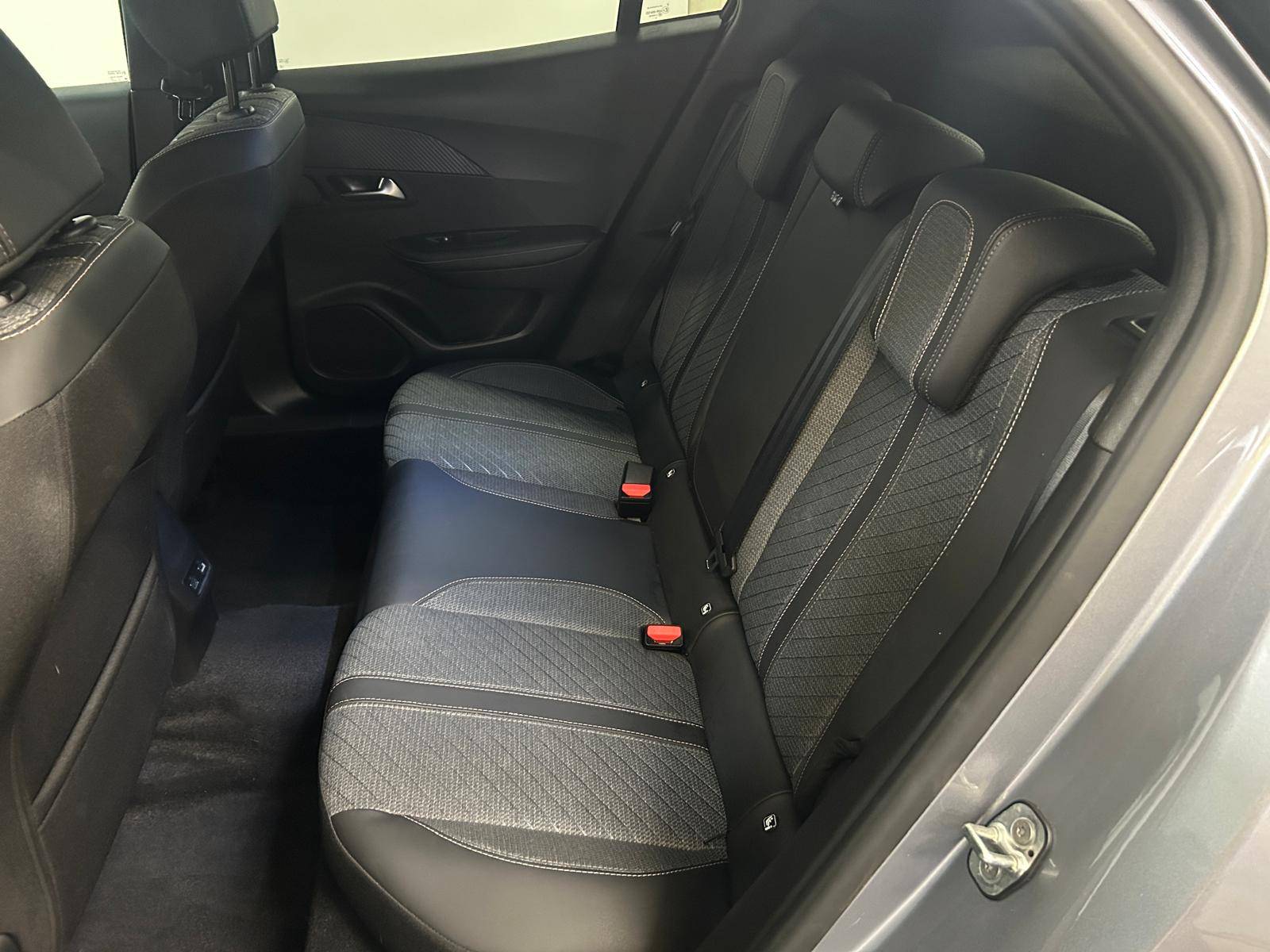 Peugeot 2008 Electric Allure Auto