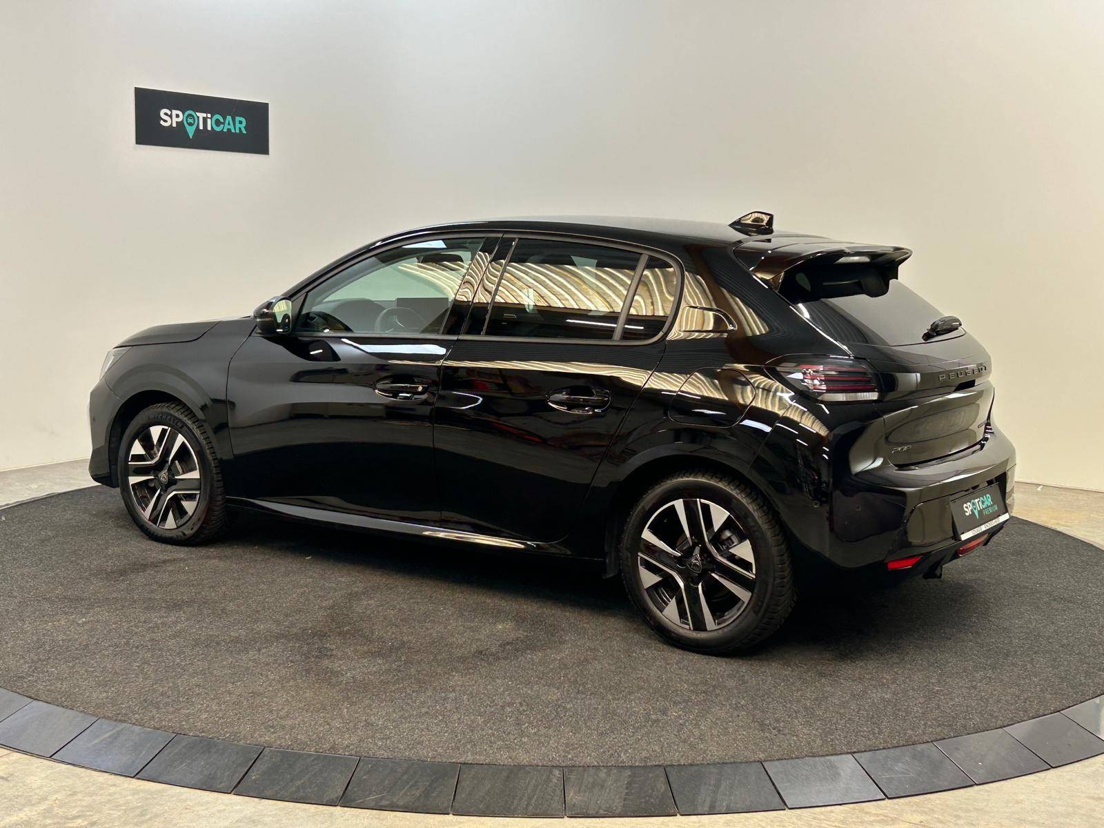 Peugeot 208 Hybrid Allure e-DCS6 – TREKHAAK AFNEEMBAAR