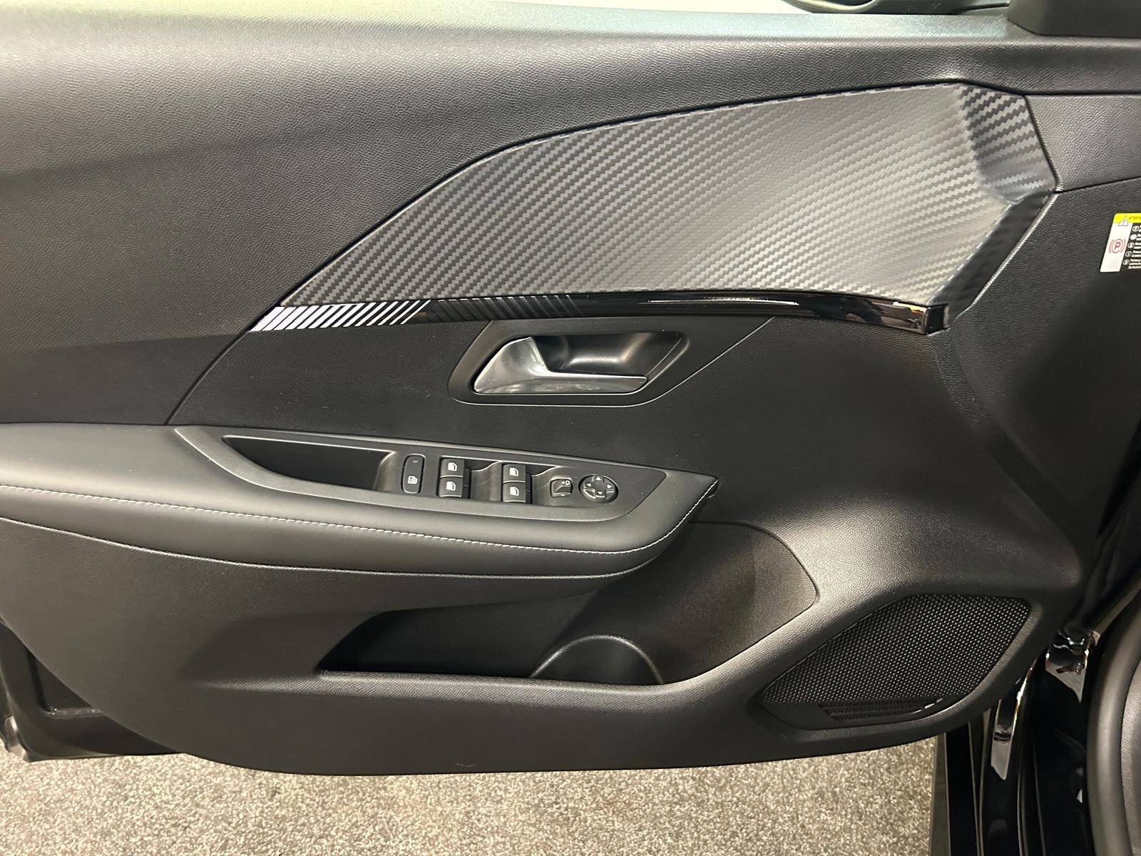Peugeot 208 Hybrid Allure e-DCS6 – TREKHAAK AFNEEMBAAR
