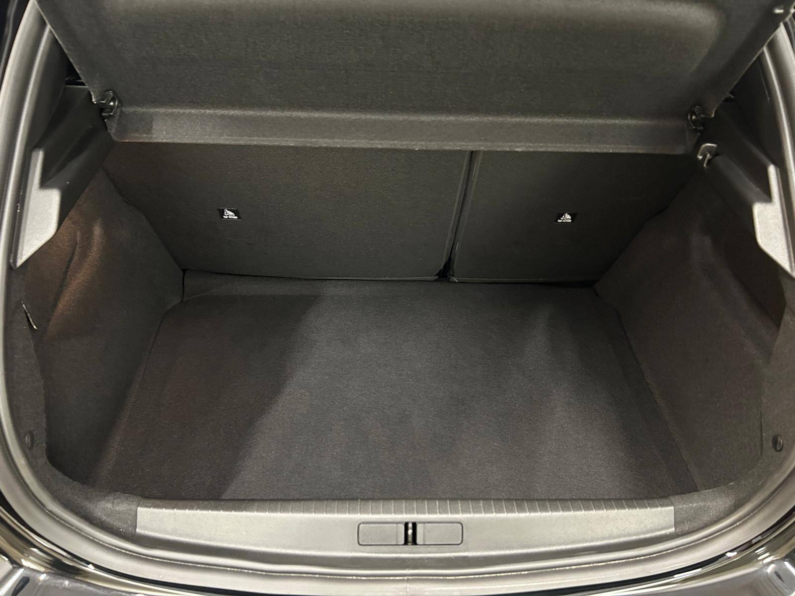 Peugeot 208 Hybrid Allure e-DCS6 – TREKHAAK AFNEEMBAAR