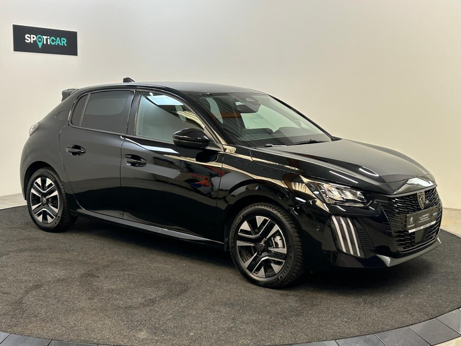 Peugeot 208 Hybrid Allure e-DCS6 – TREKHAAK AFNEEMBAAR
