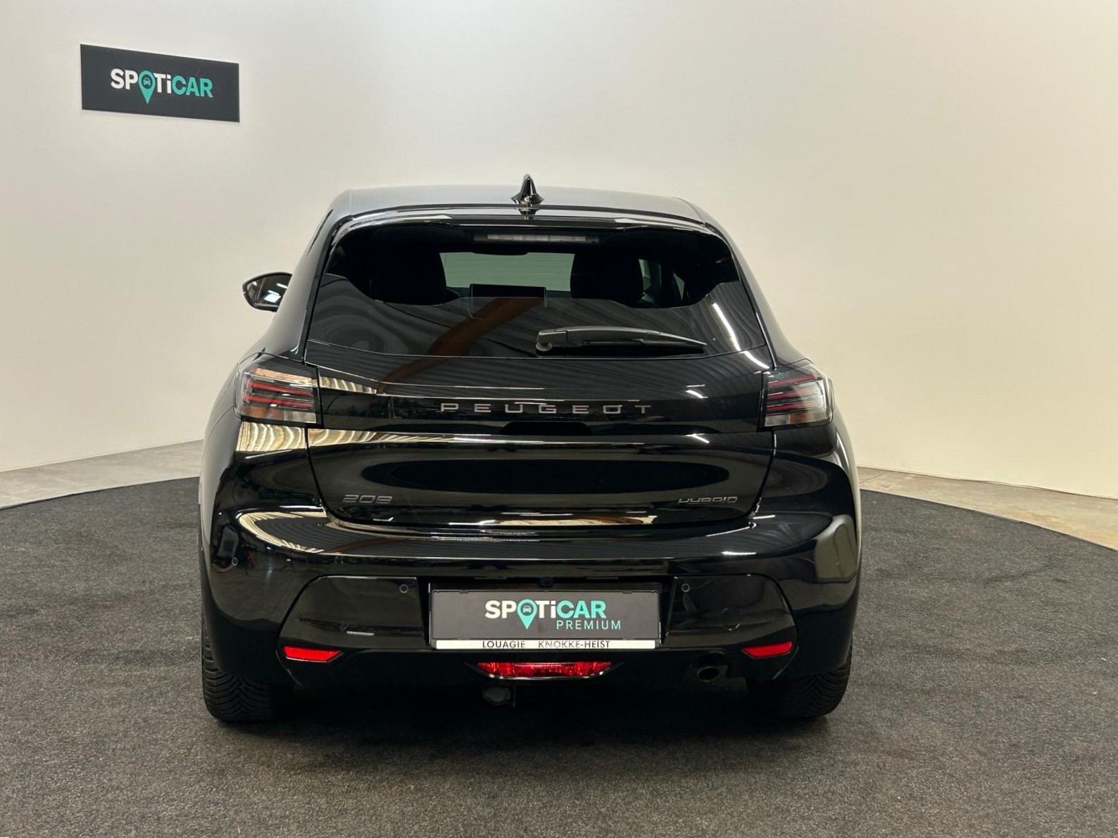 Peugeot 208 Hybrid Allure e-DCS6 – TREKHAAK AFNEEMBAAR