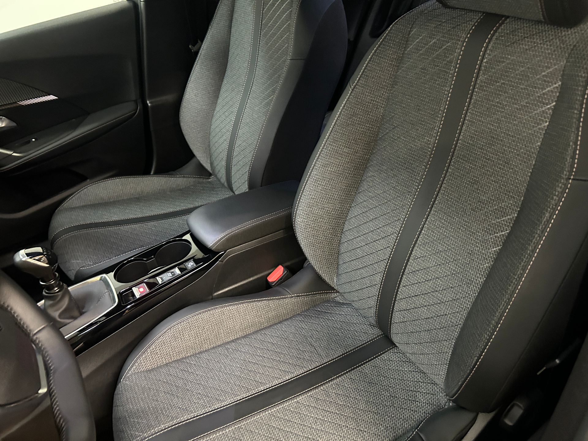 Peugeot 2008 1.2 Turbo Allure Manueel
