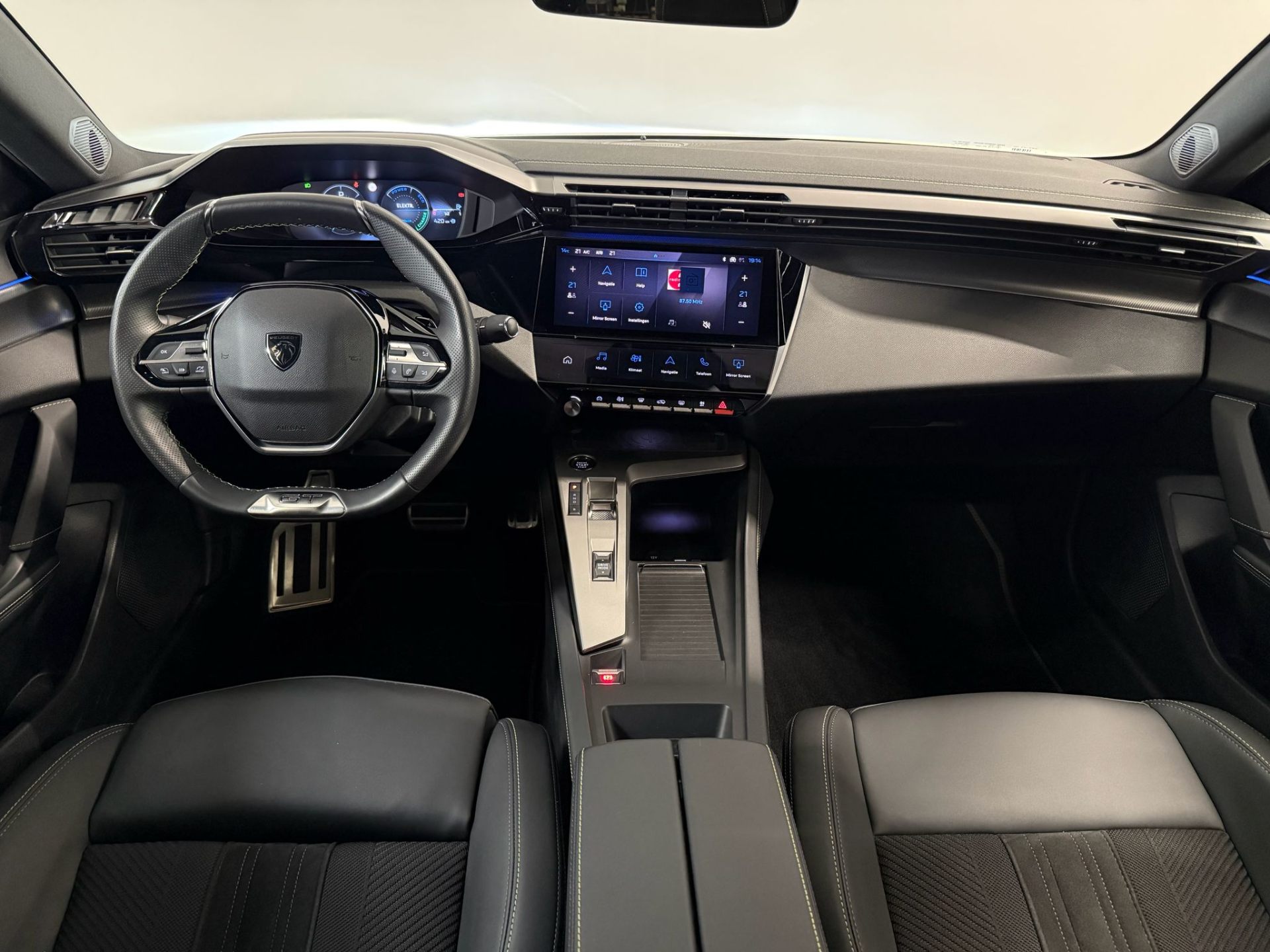 Peugeot 408 Plug-in Hybrid S&S GT e-EAT8
