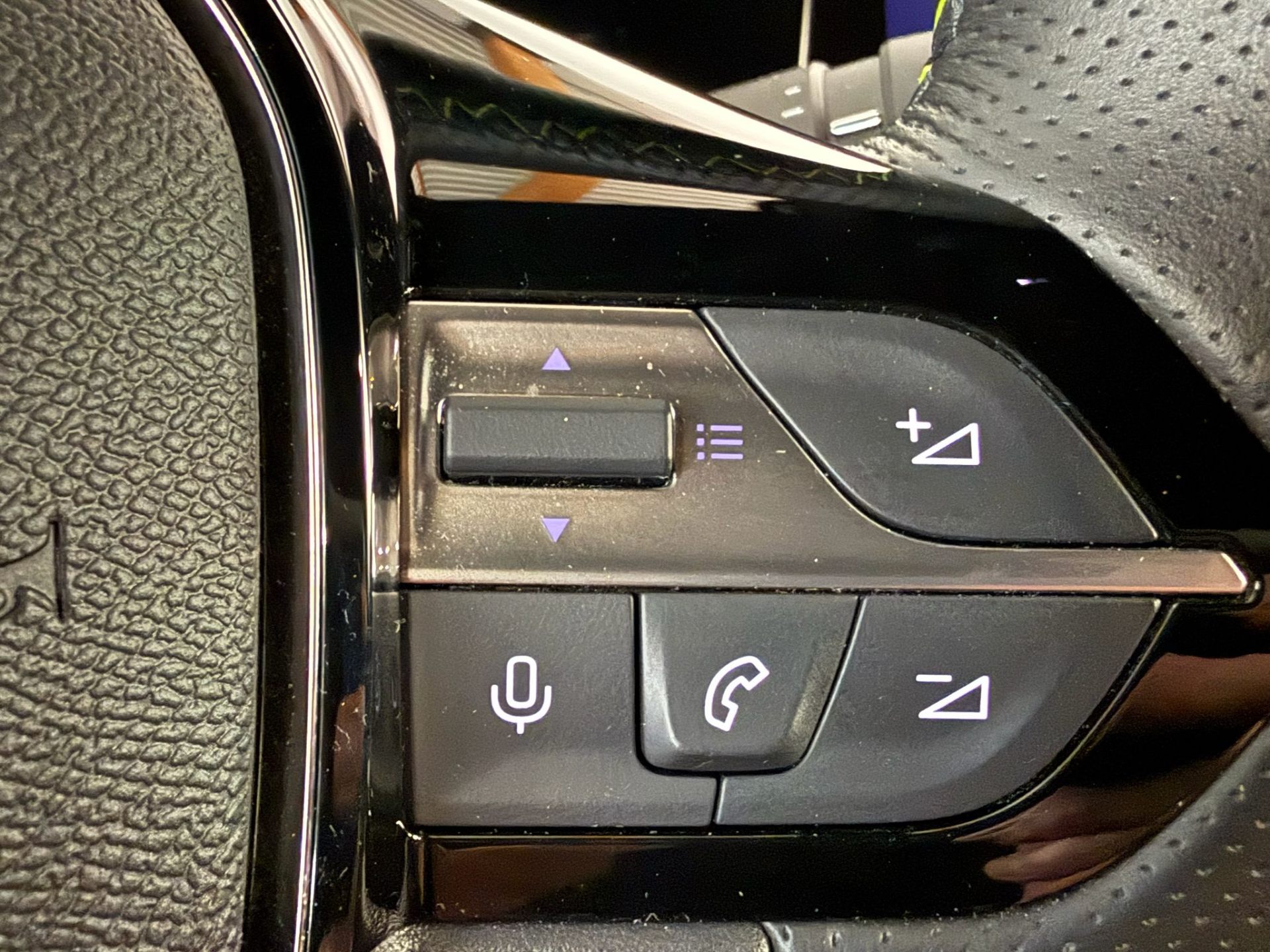 Peugeot 408 Plug-in Hybrid S&S GT e-EAT8