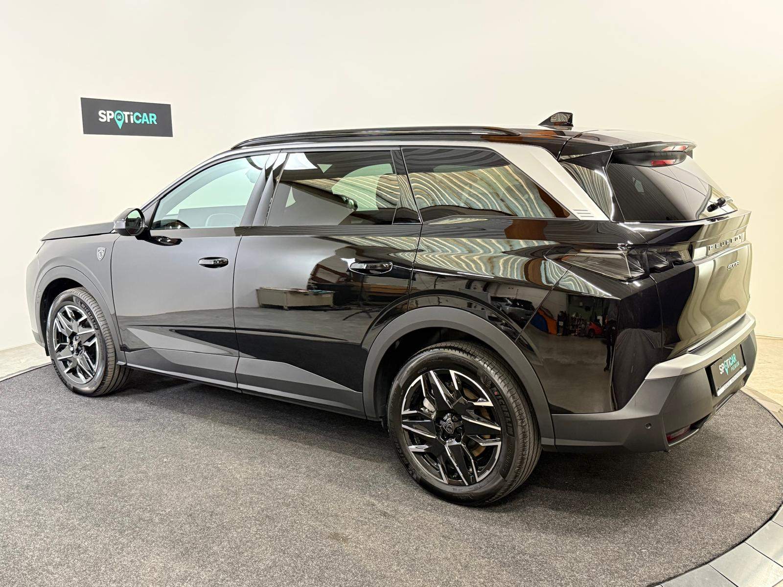 Peugeot 5008 New Hybrid GT e-DSC6