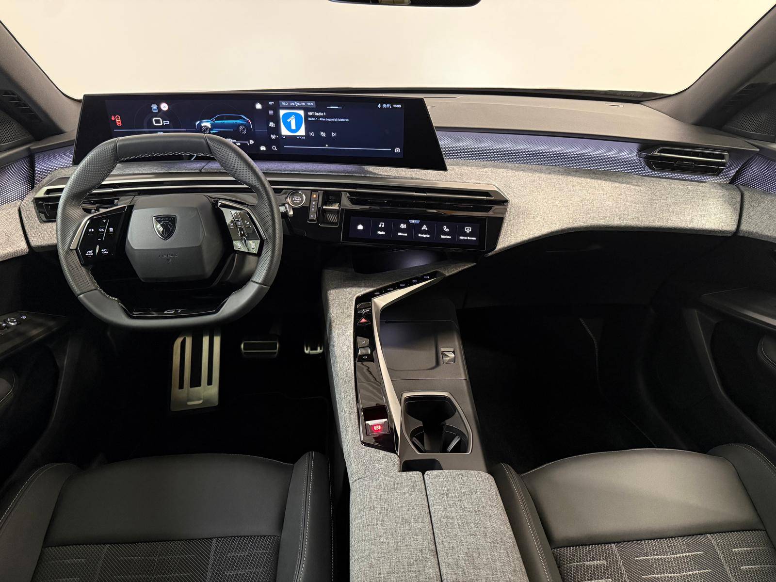 Peugeot 5008 New Hybrid GT e-DSC6