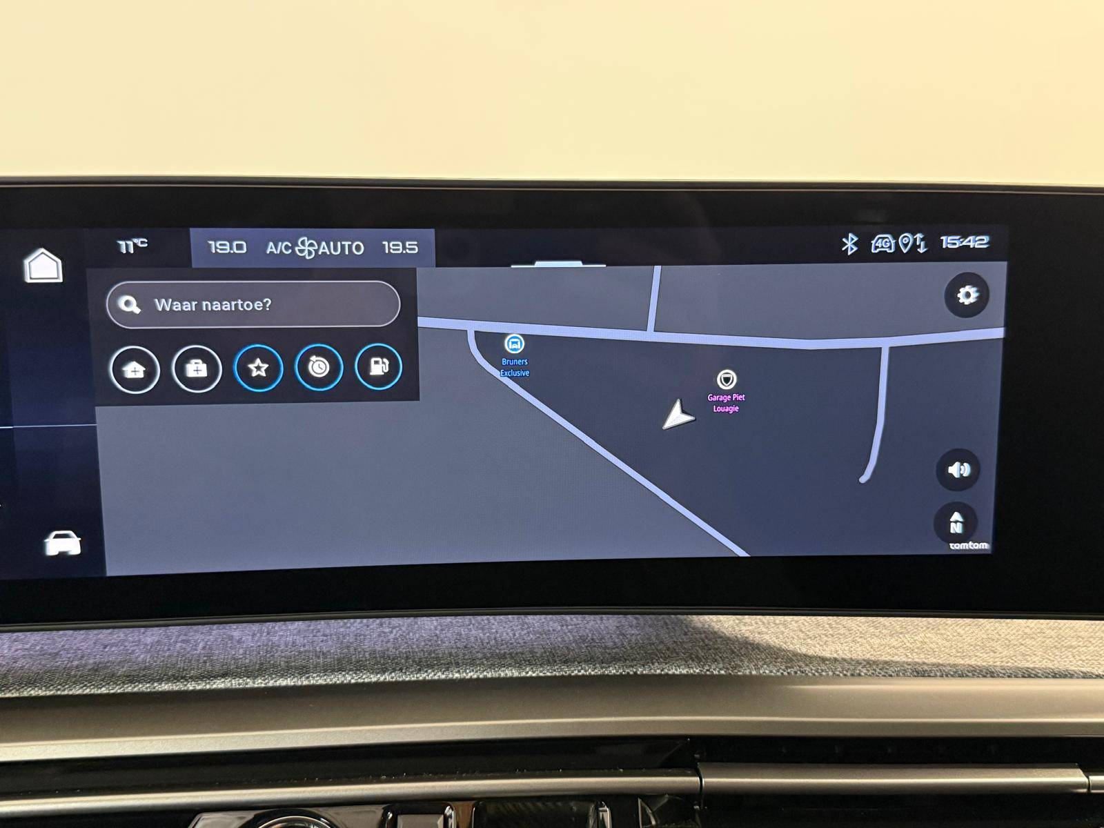 Peugeot 5008 New Hybrid GT e-DSC6