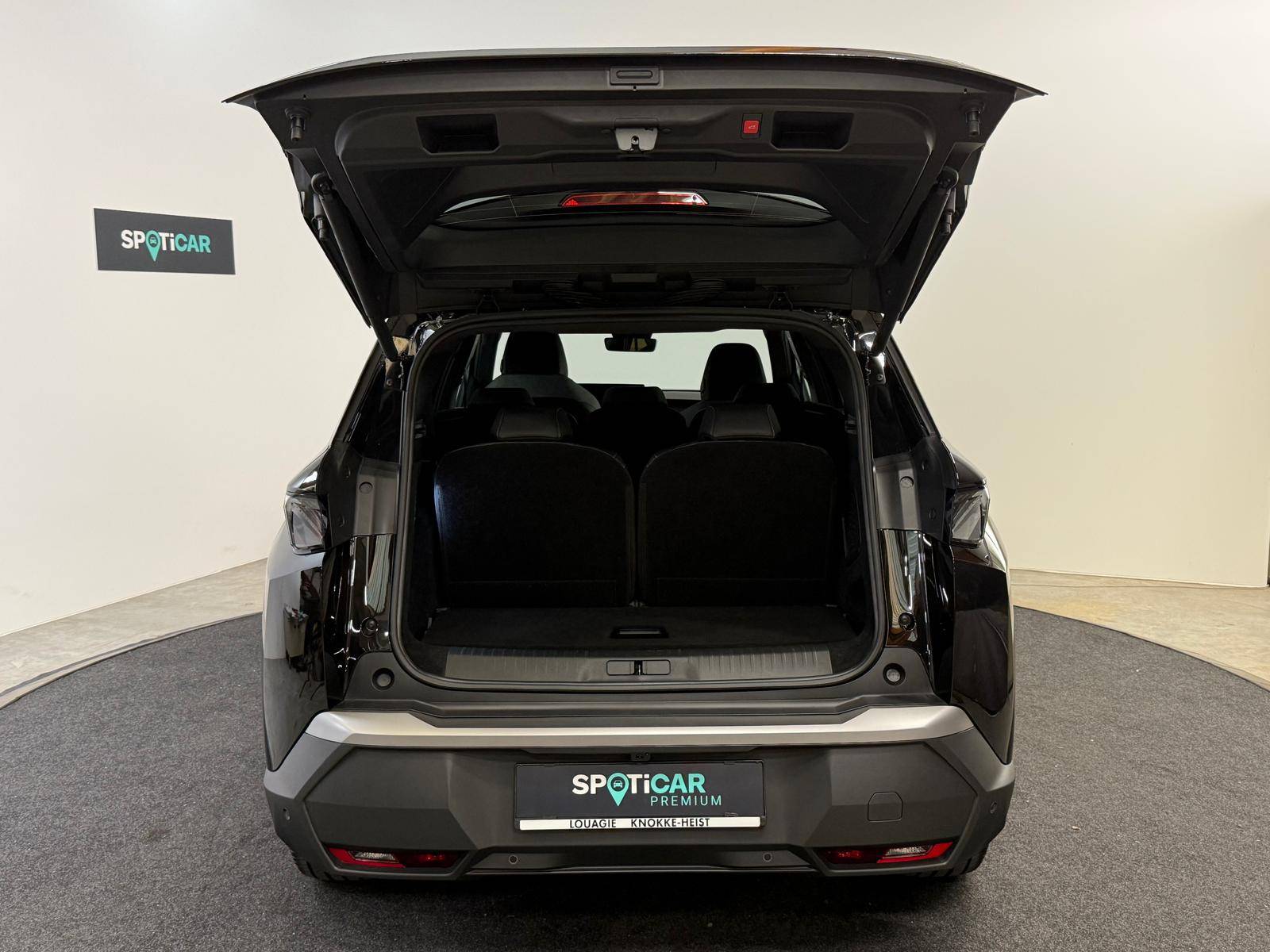 Peugeot 5008 New Hybrid GT e-DSC6