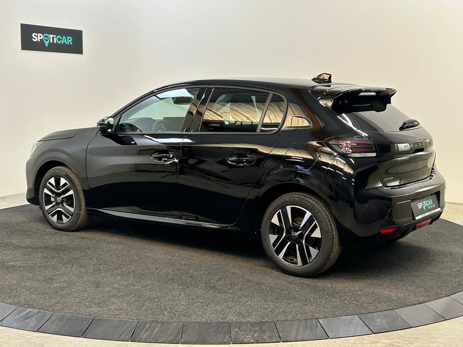 Peugeot 208 Hybrid Allure e-DCS6