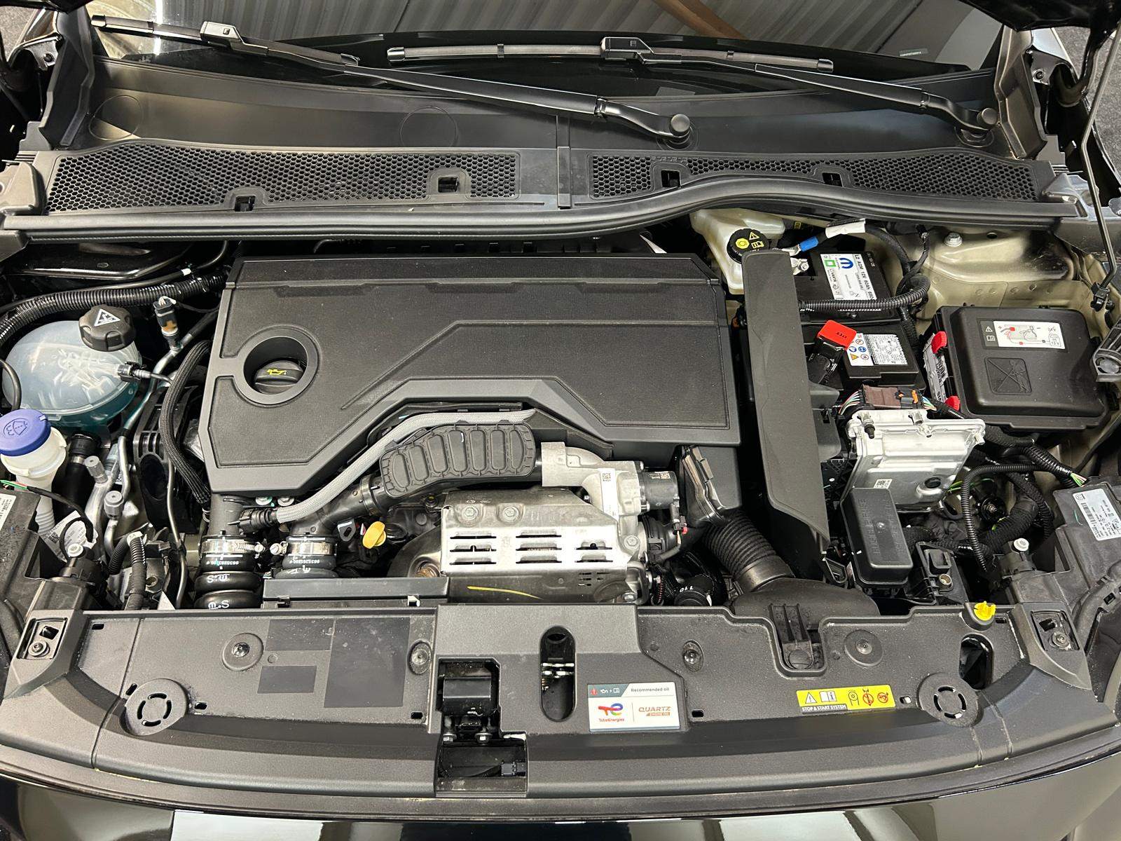 Peugeot 208 Hybrid Allure e-DCS6