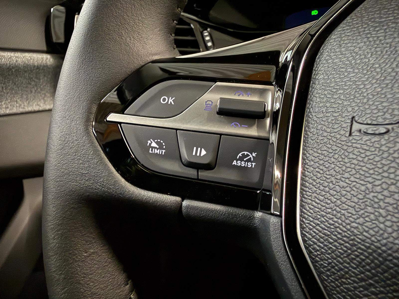 Peugeot 308 Hybrid Allure e-DSC6
