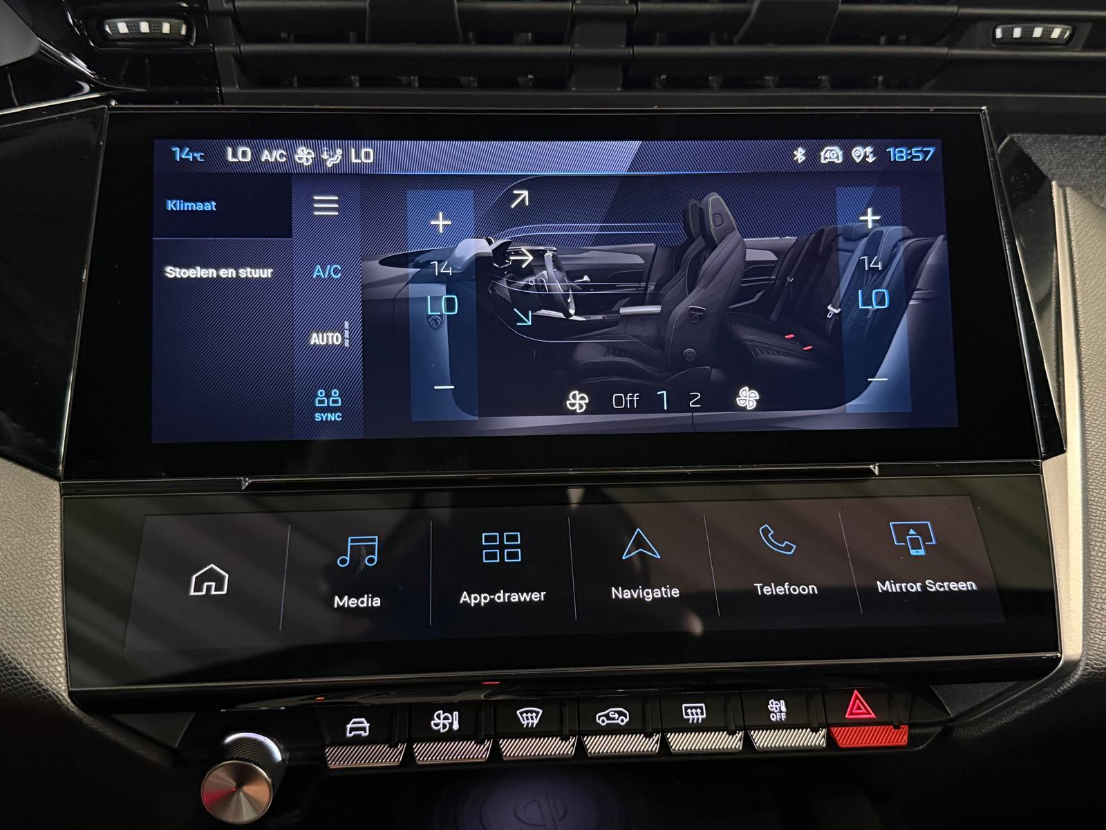 Peugeot 308 Hybrid Allure e-DSC6