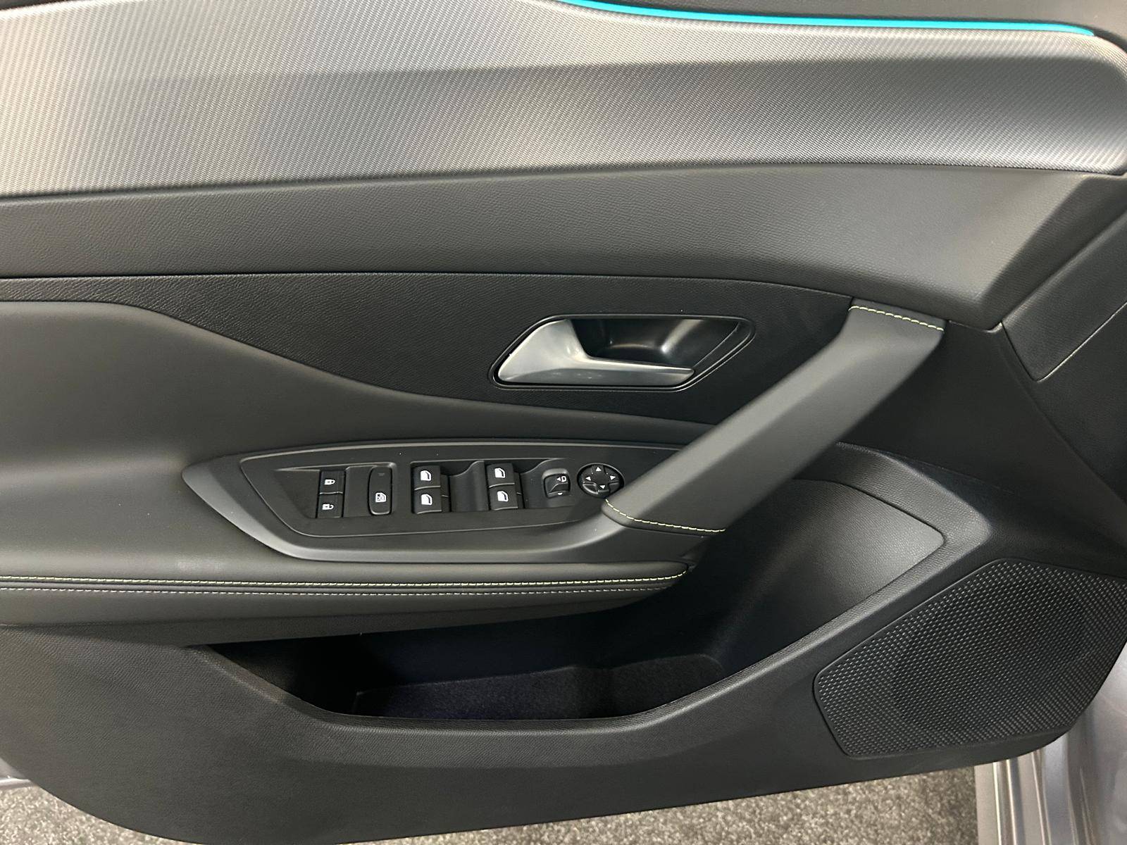 Peugeot 308 Hybrid GT e-DSC6