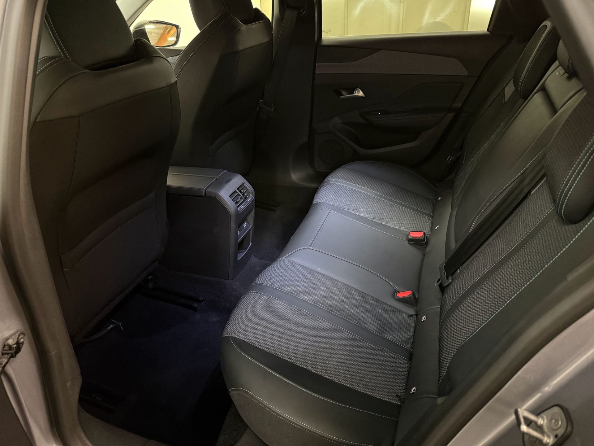 Peugeot 308 SW Hybrid Allure e-DSC6