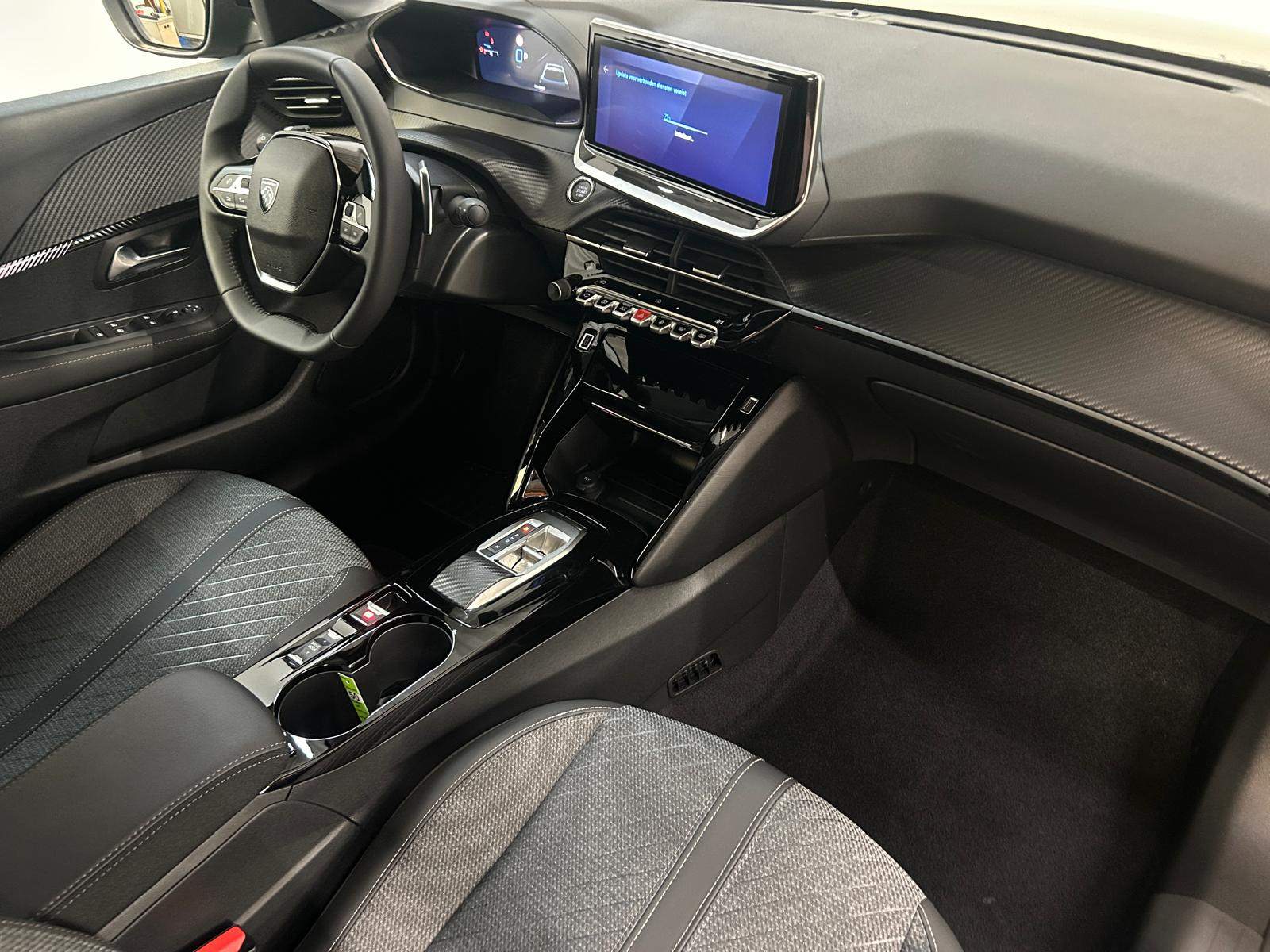 Peugeot 208 Hybrid Allure e-DCS6
