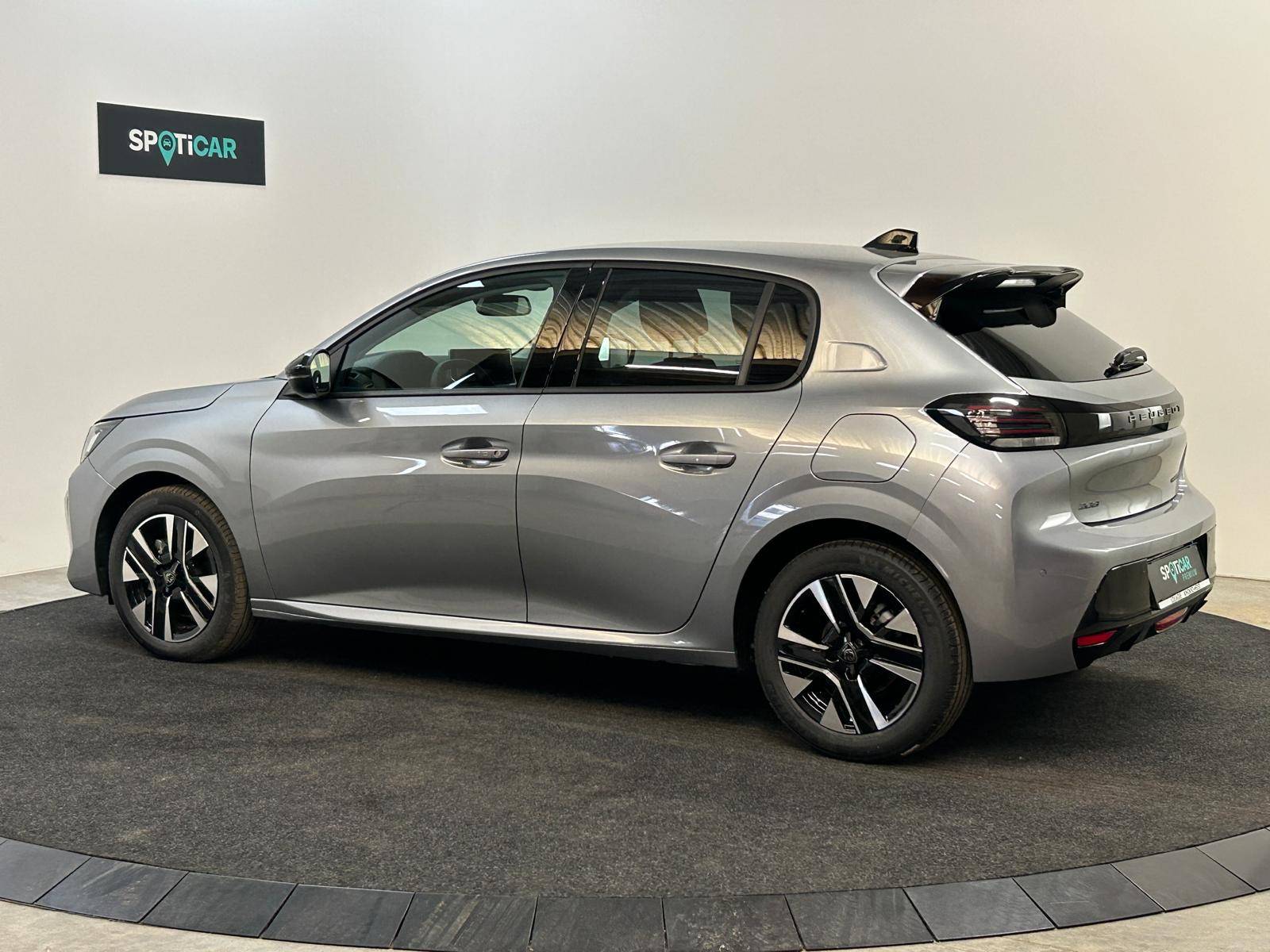 Peugeot 208 Hybrid Allure e-DCS6