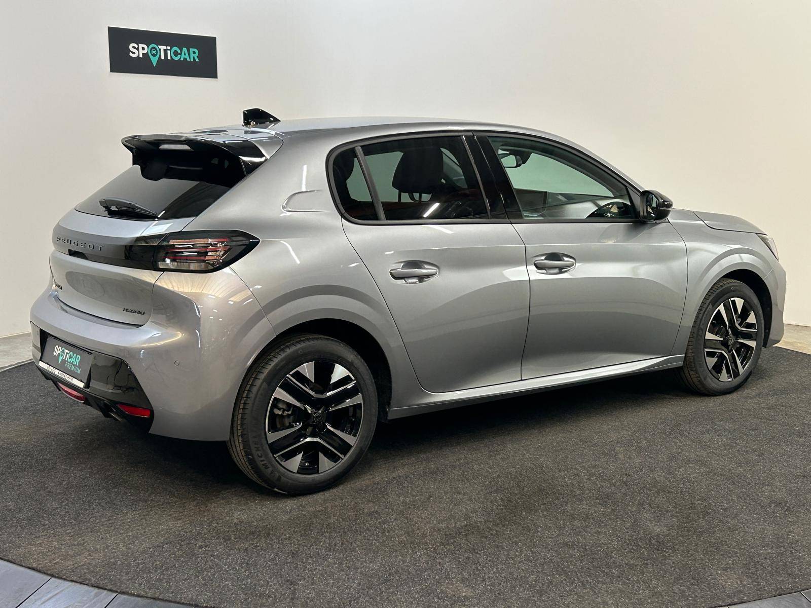 Peugeot 208 Hybrid Allure e-DCS6