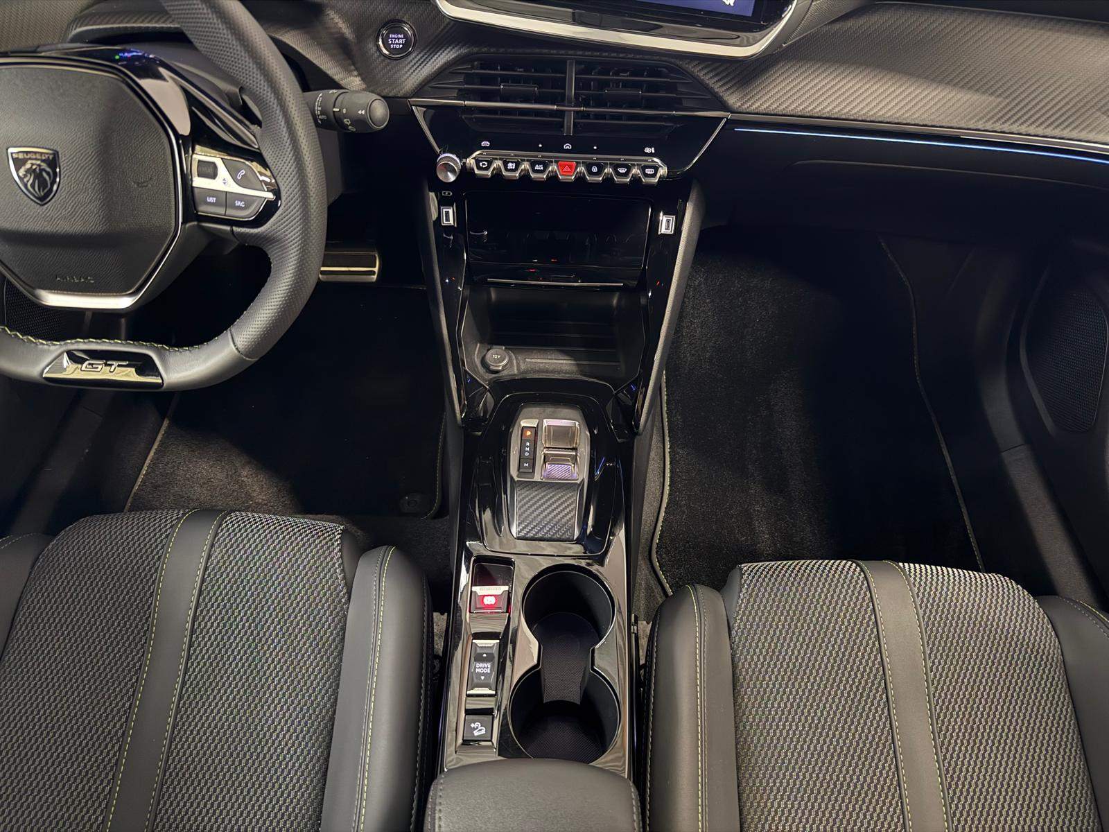 Peugeot 2008 Hybrid GT e-DSC6