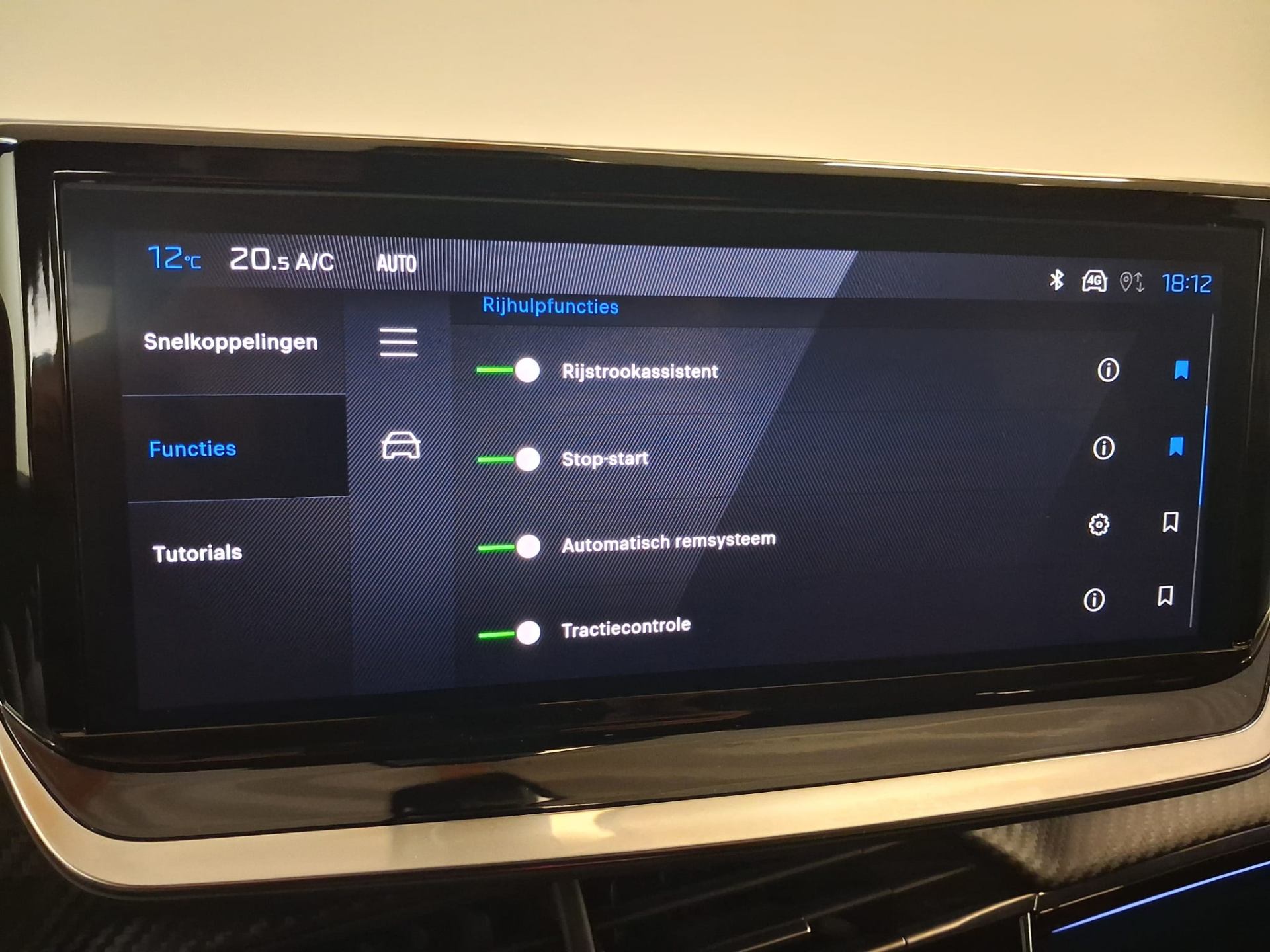 Peugeot 2008 Hybrid GT e-DSC6