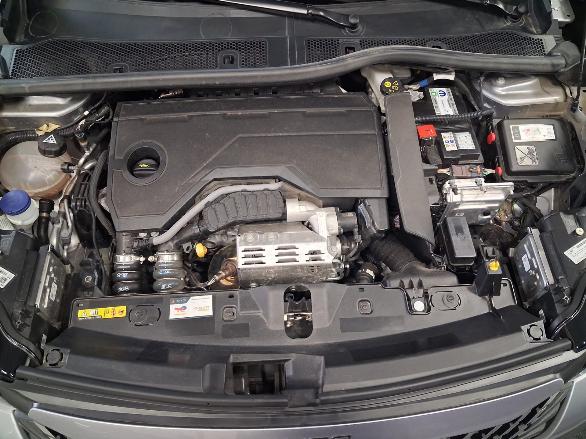 Peugeot 2008 Hybrid GT e-DSC6
