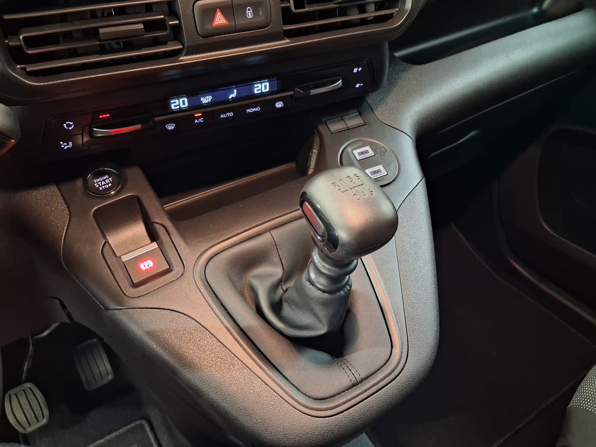 Peugeot Partner GB BlueHDi S&S L1 Light