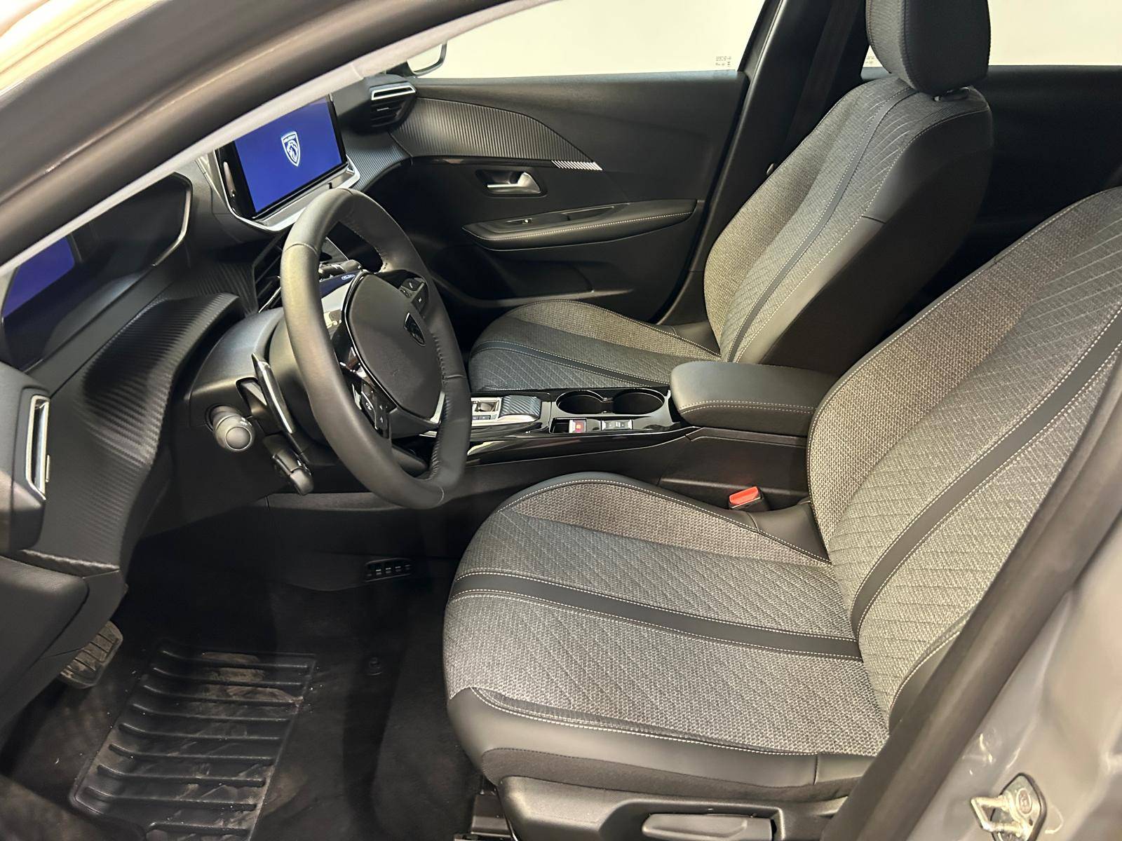 Peugeot 208 Hybrid Allure e-DCS6